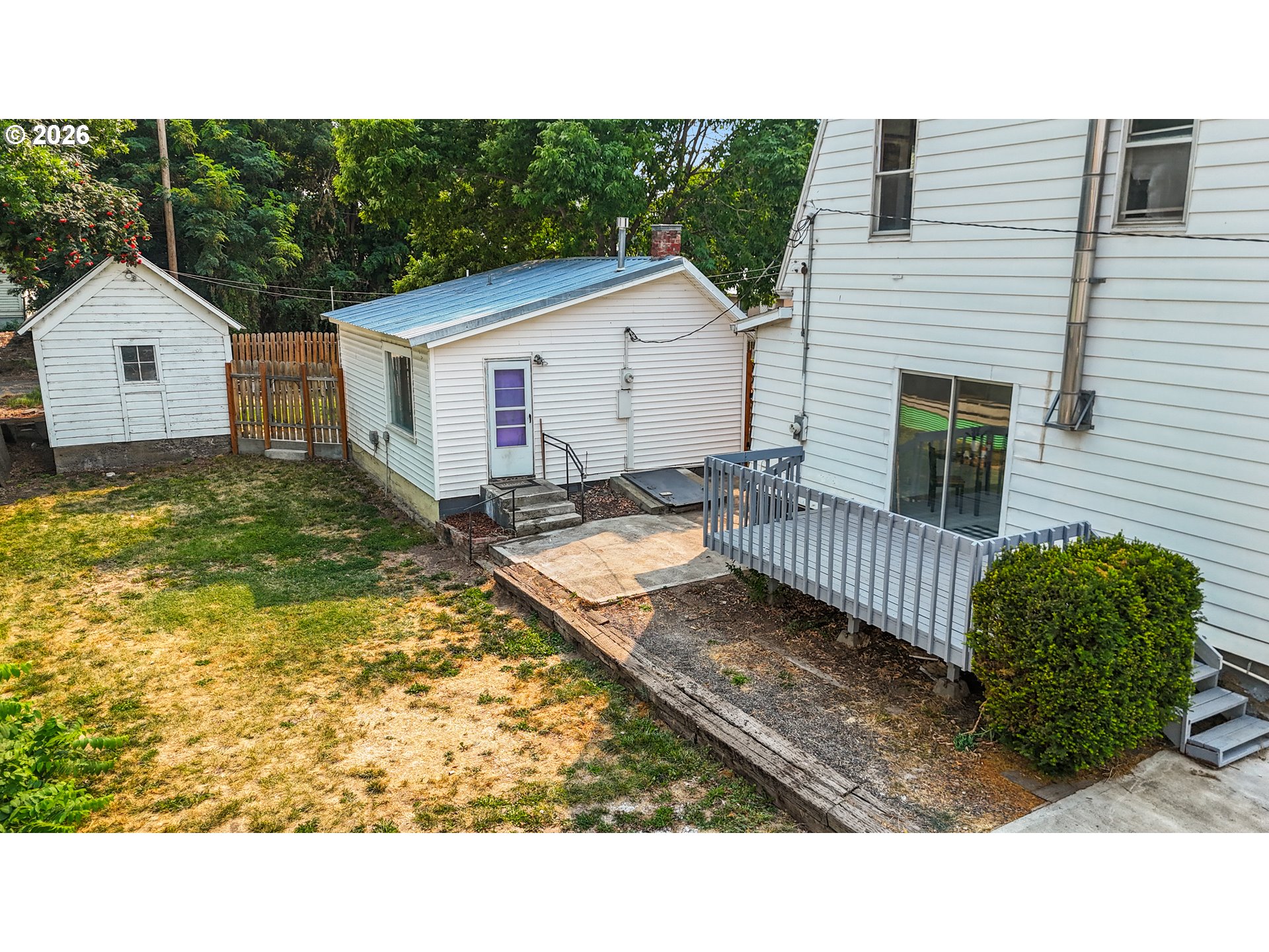 main property photo 27