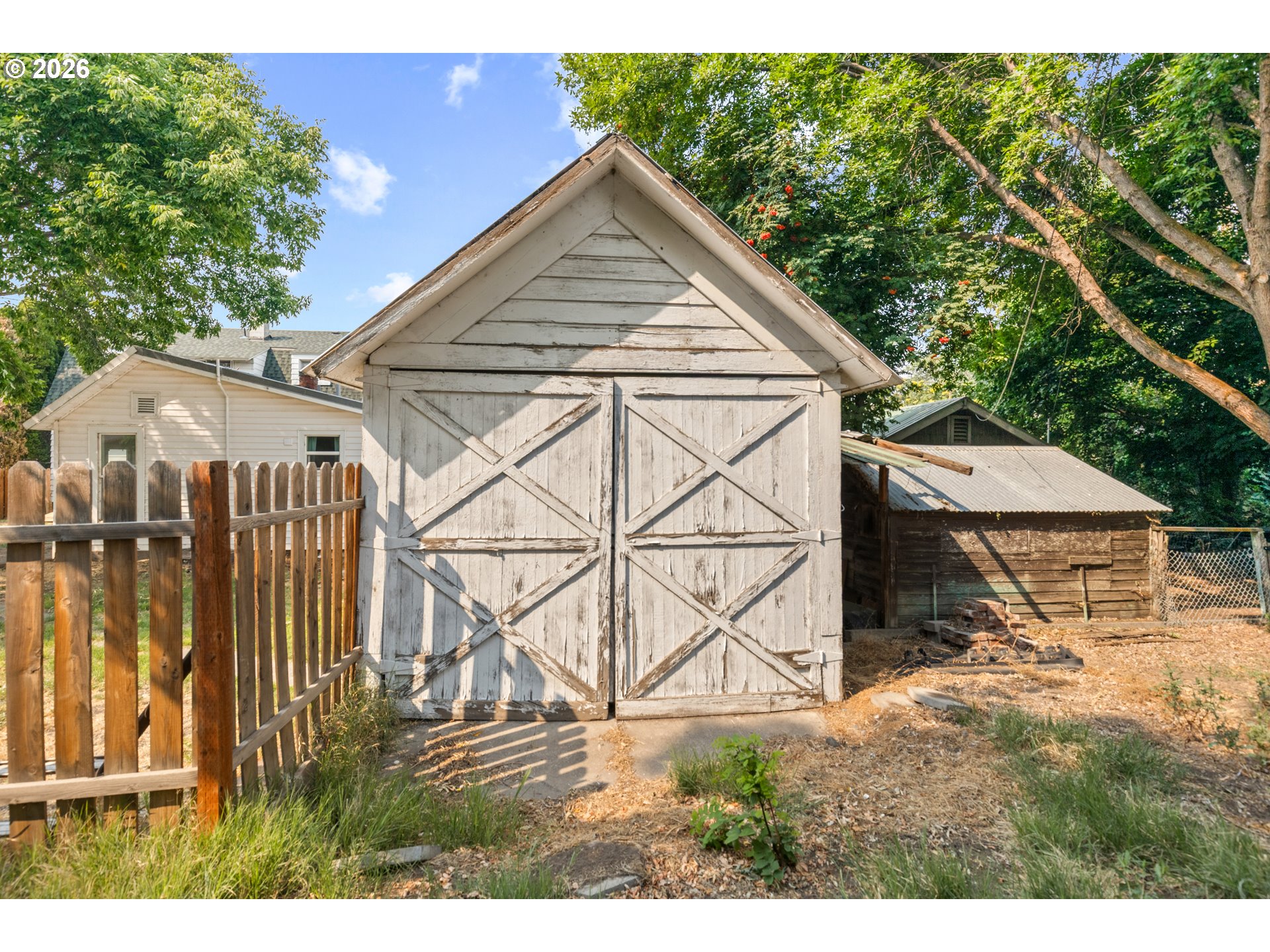 main property photo 41