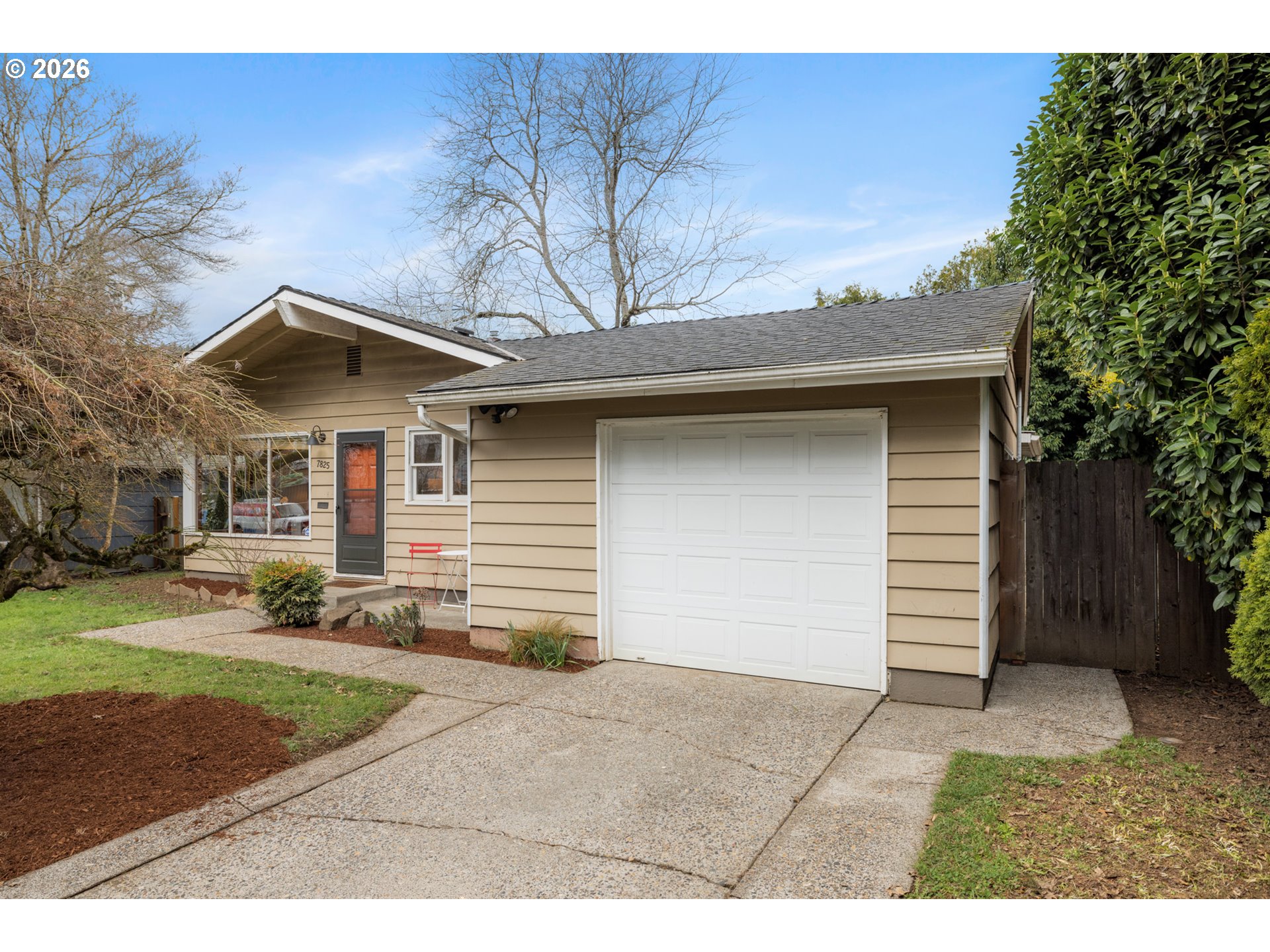 property viewer photo 1