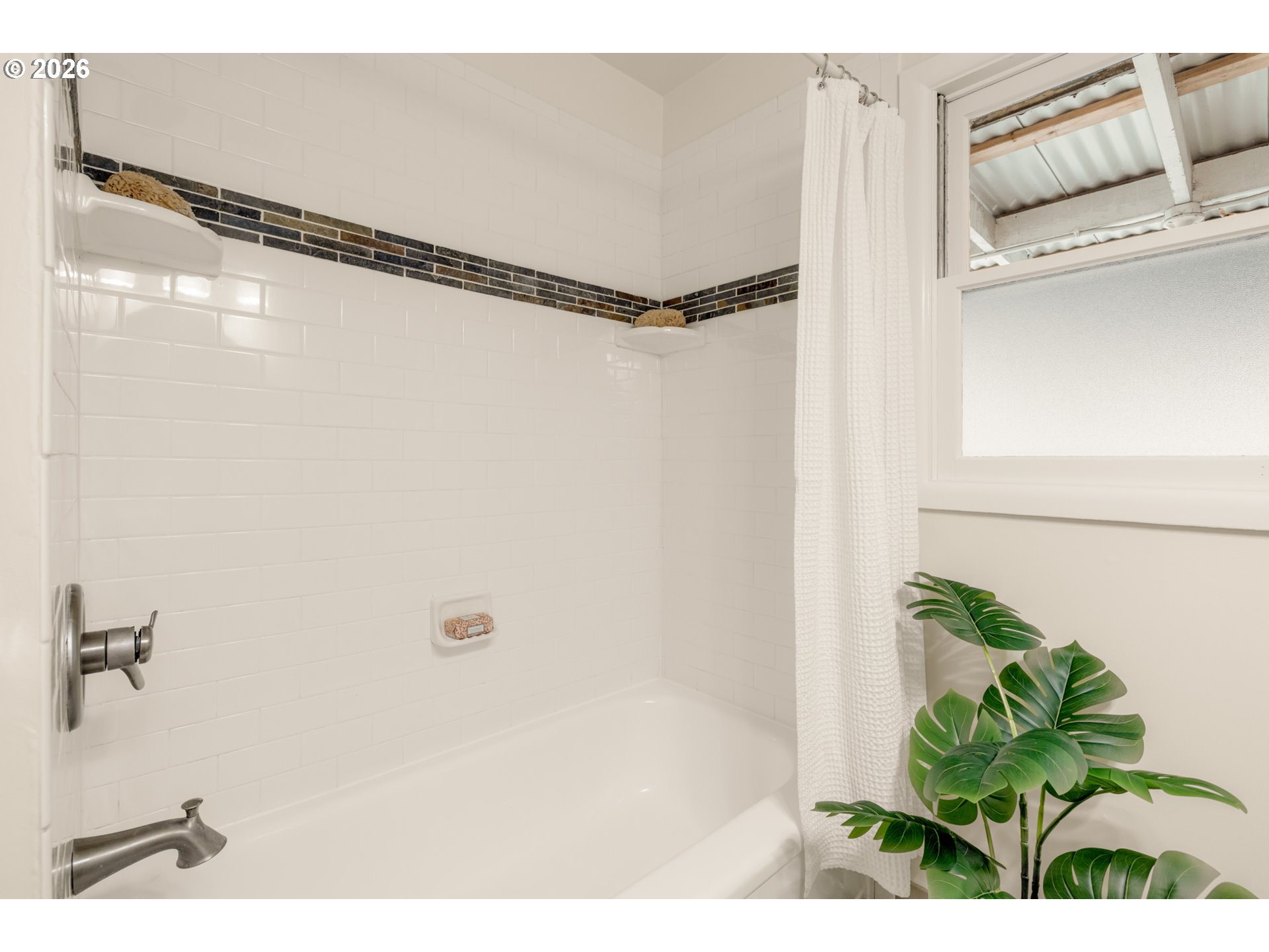 property viewer photo 17