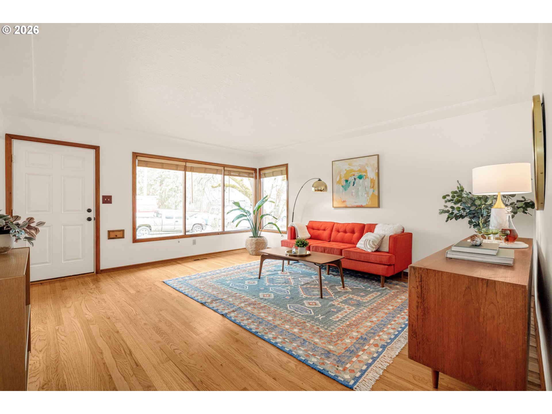 property viewer photo 2