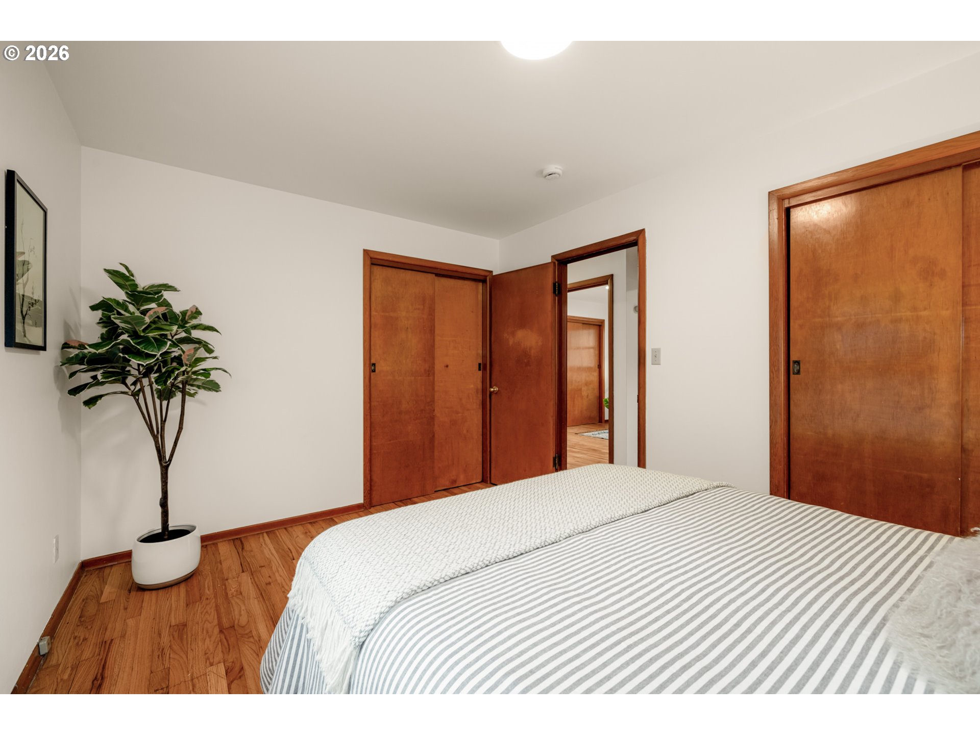 property viewer photo 24