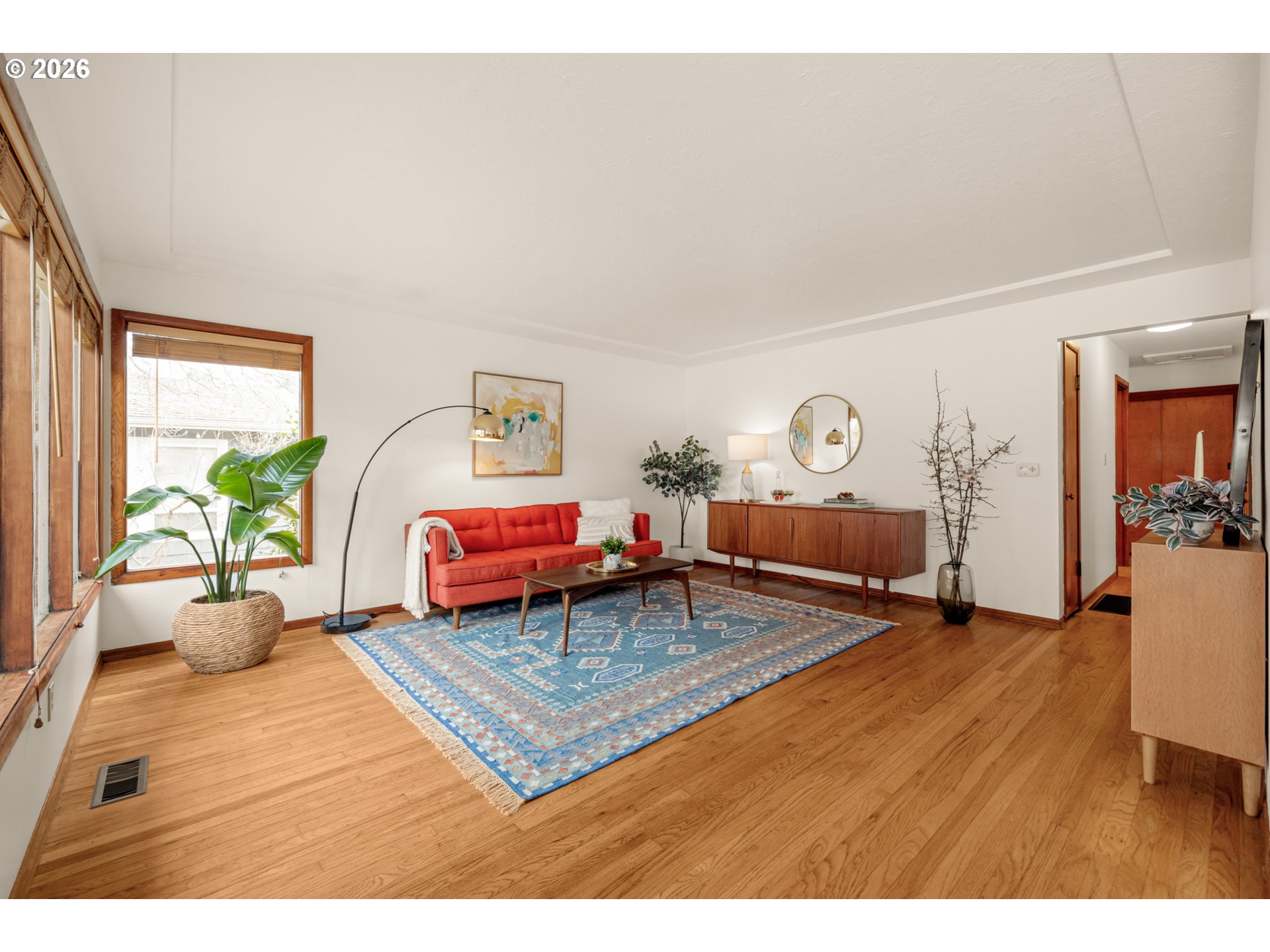 property viewer photo 3