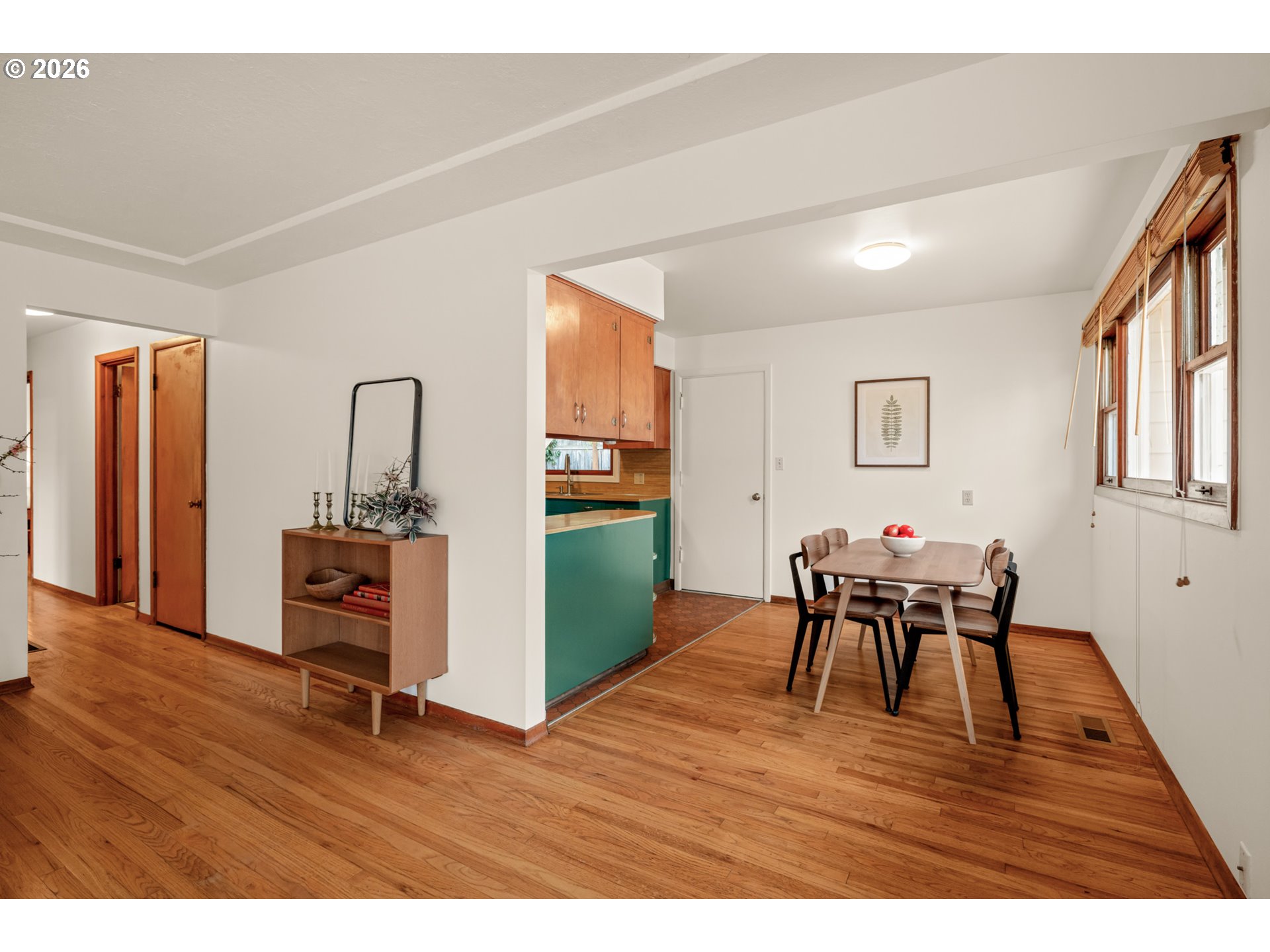 property viewer photo 7