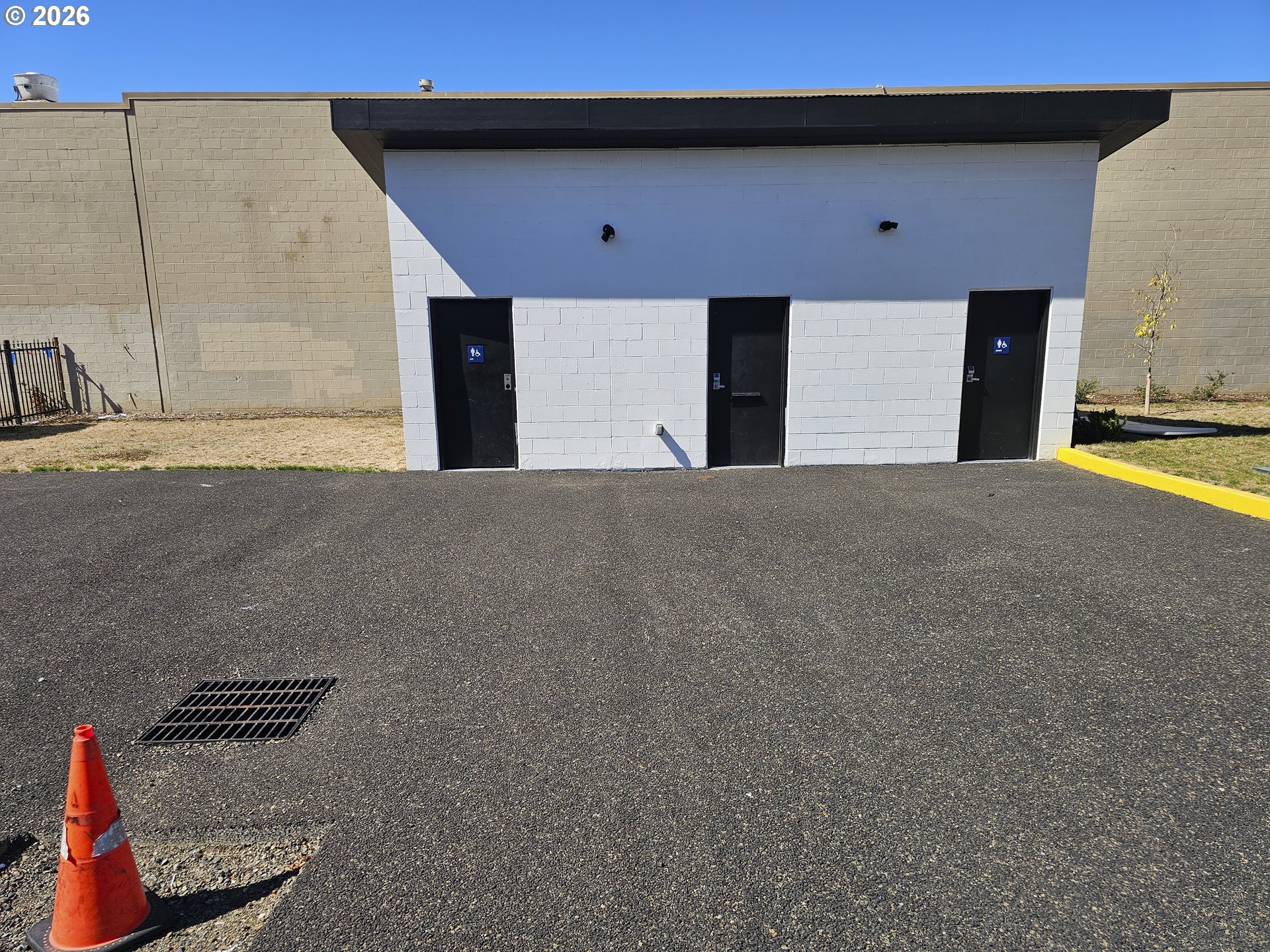 main property photo 6