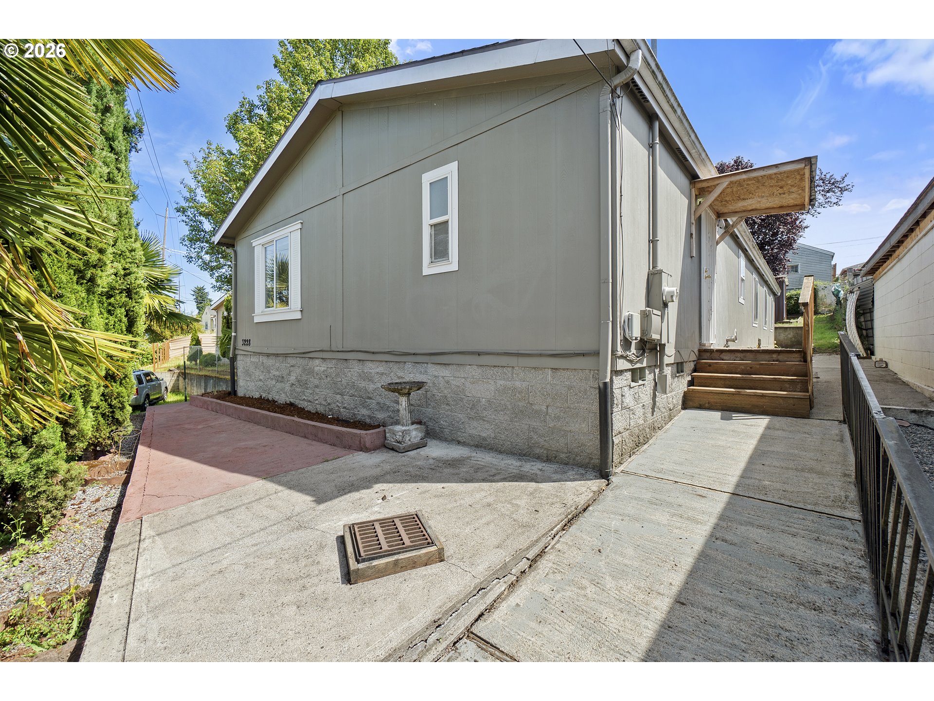 main property photo 31