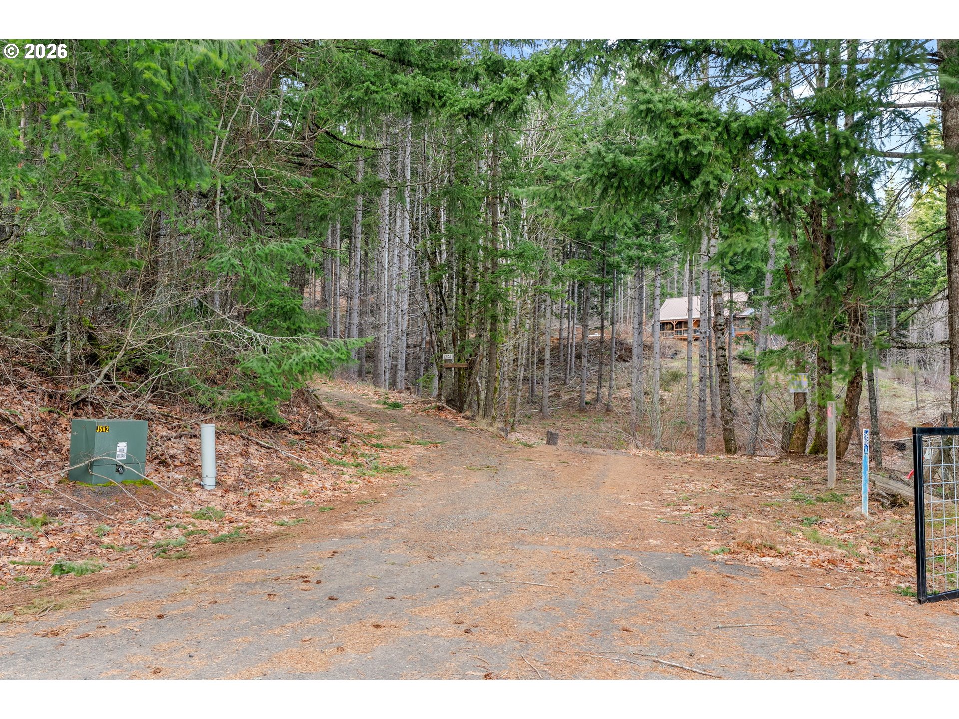 main property photo 33