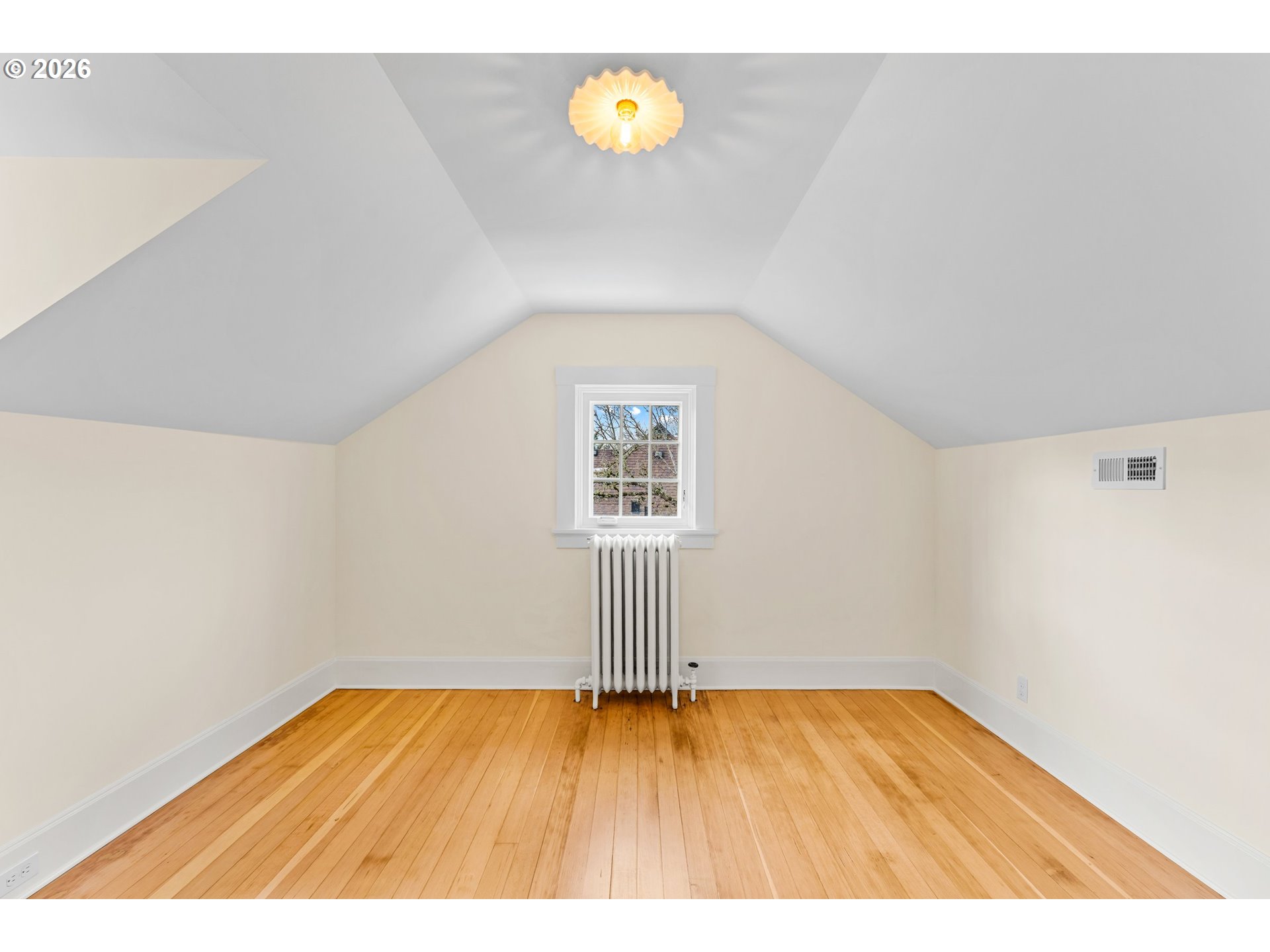 property viewer photo 33