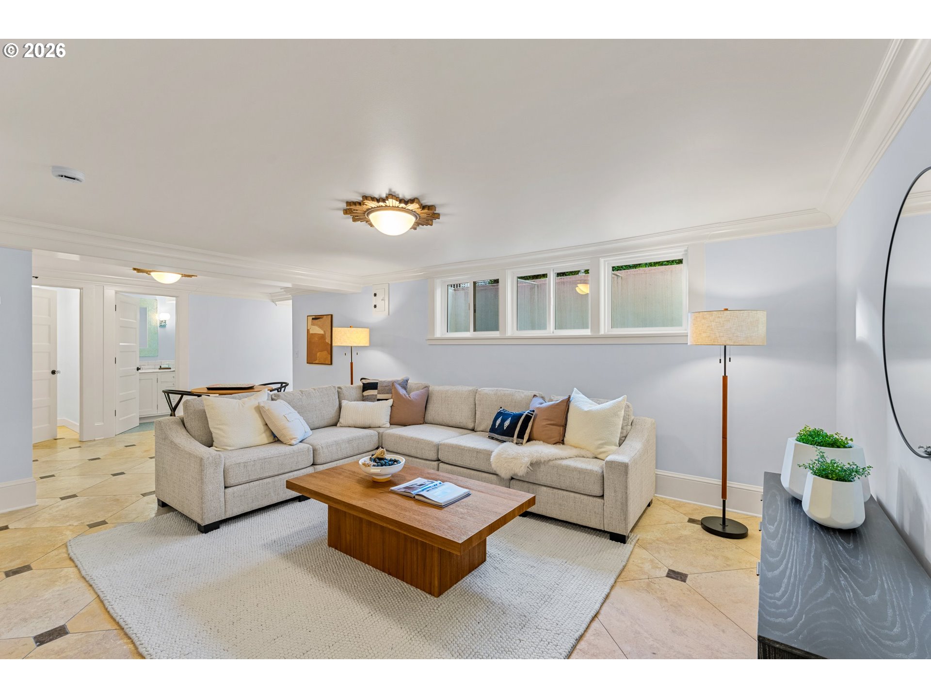 property viewer photo 35