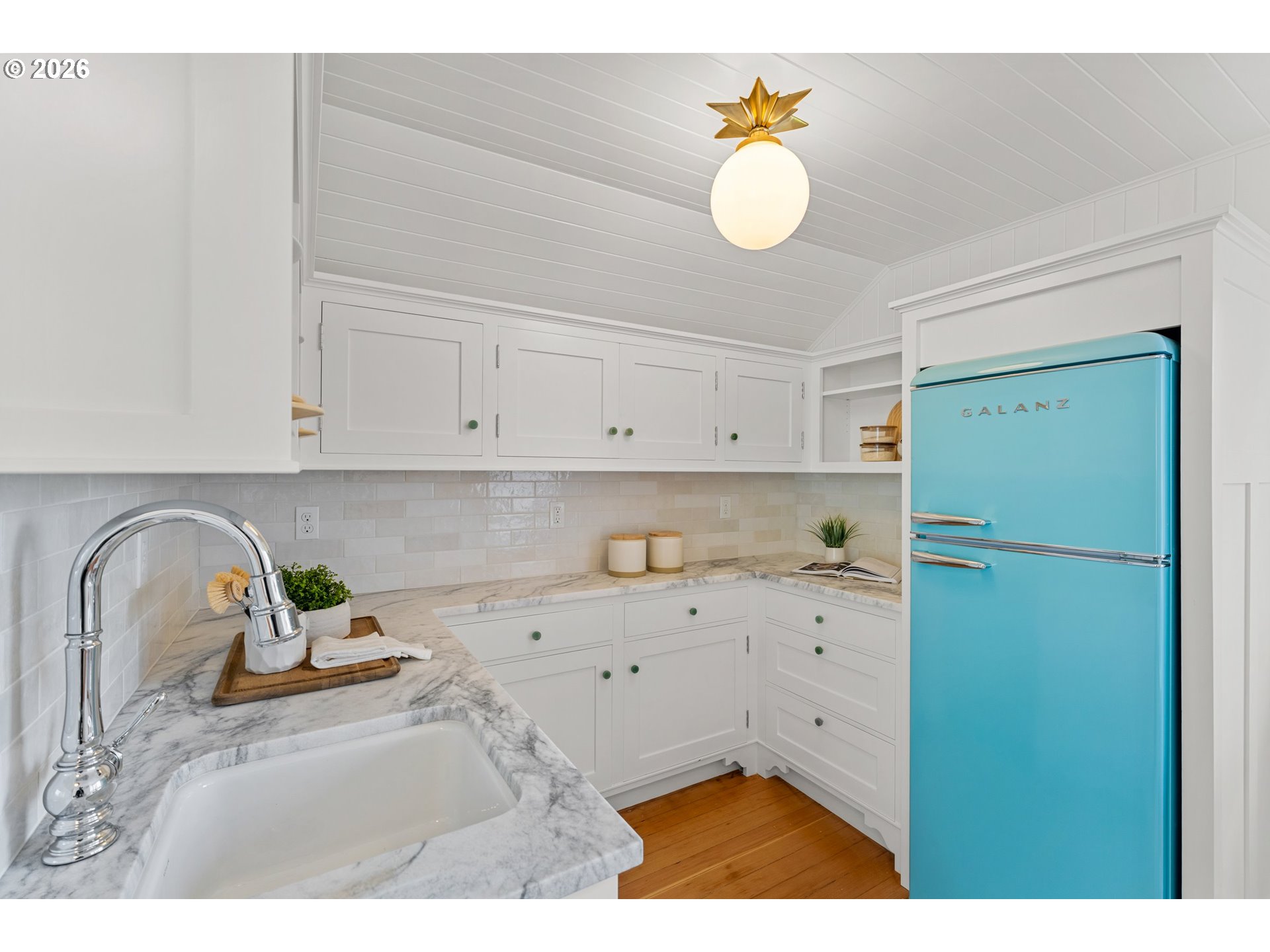 property viewer photo 42