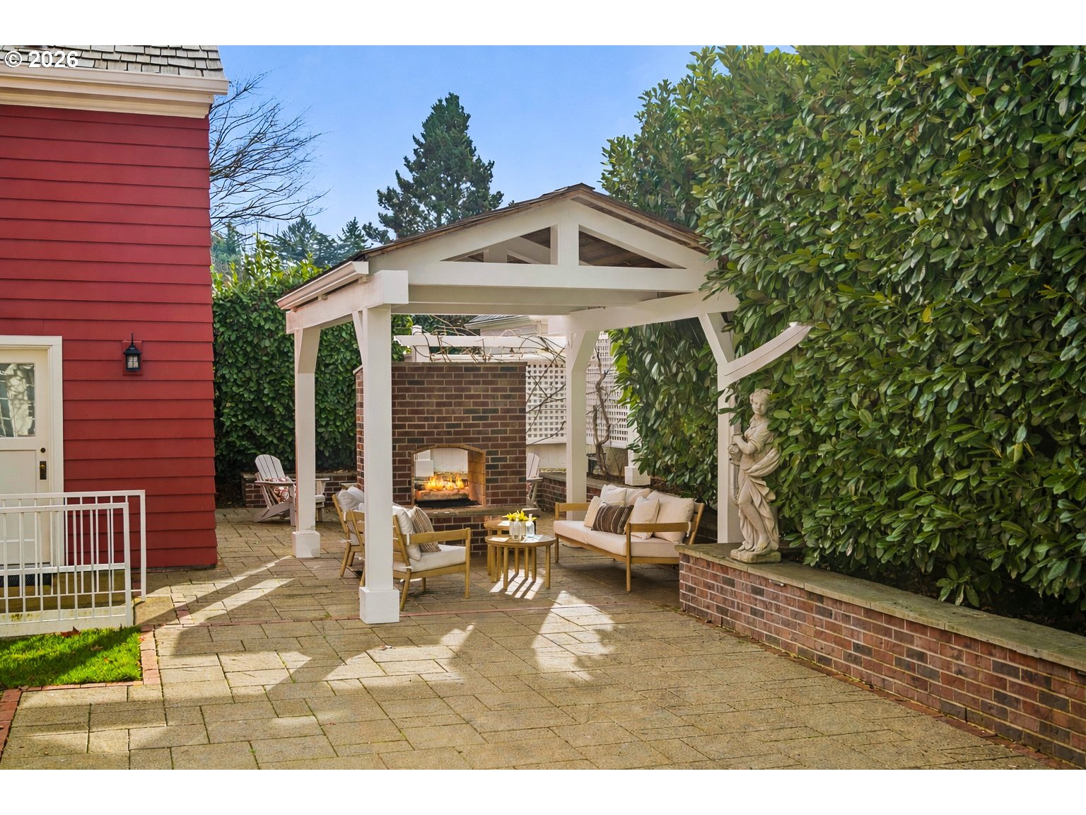 property viewer photo 46