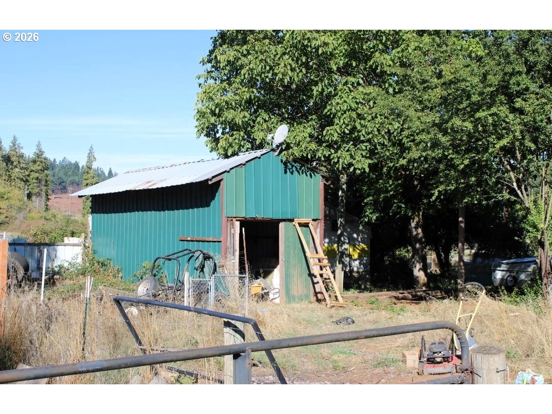 main property photo 7