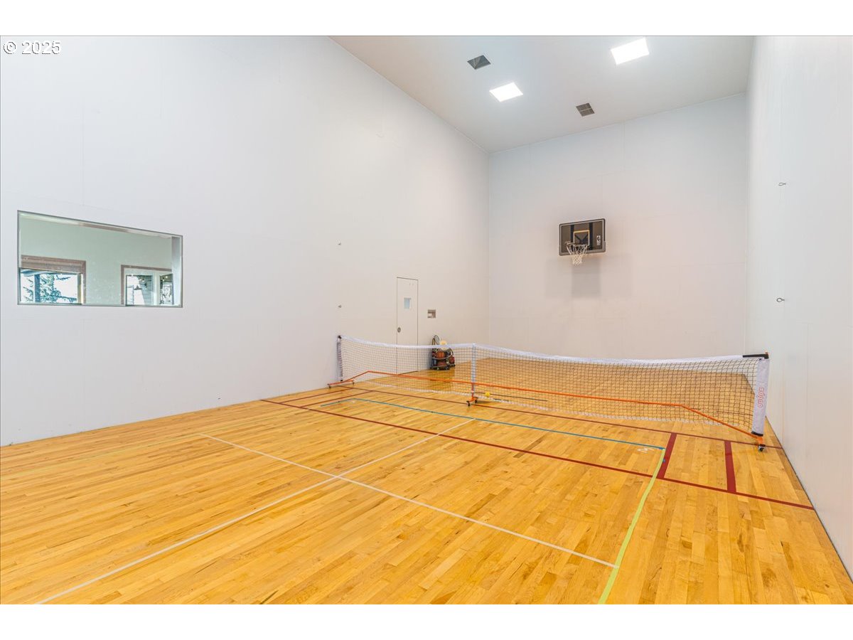 property viewer photo 19