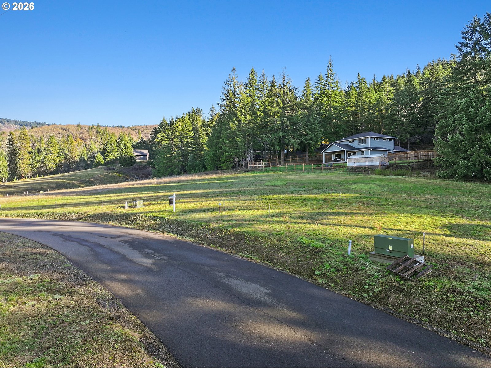 main property photo 9