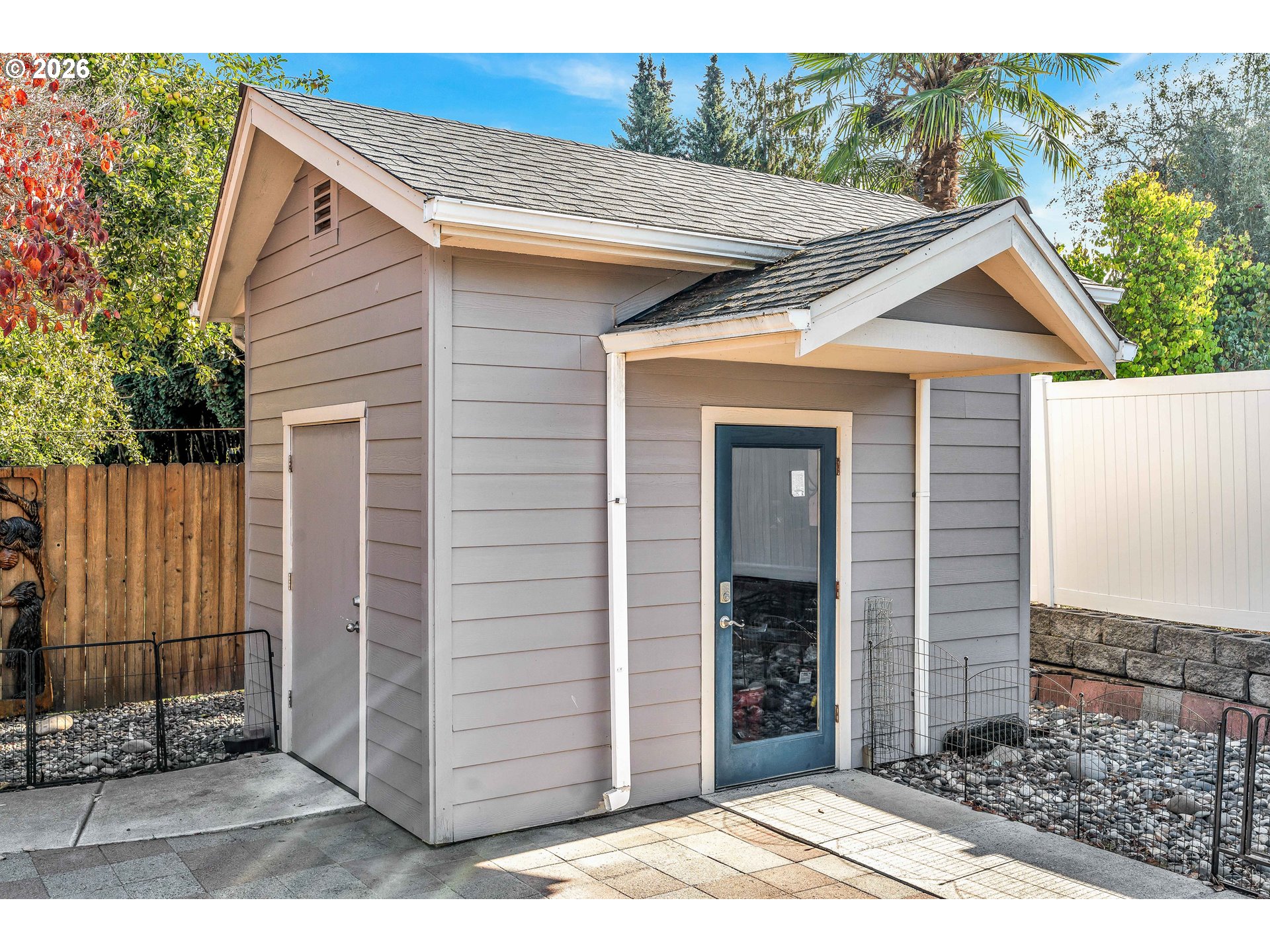 main property photo 33