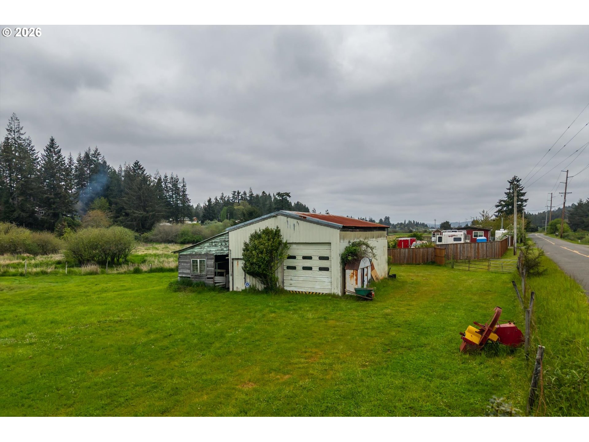 main property photo 14