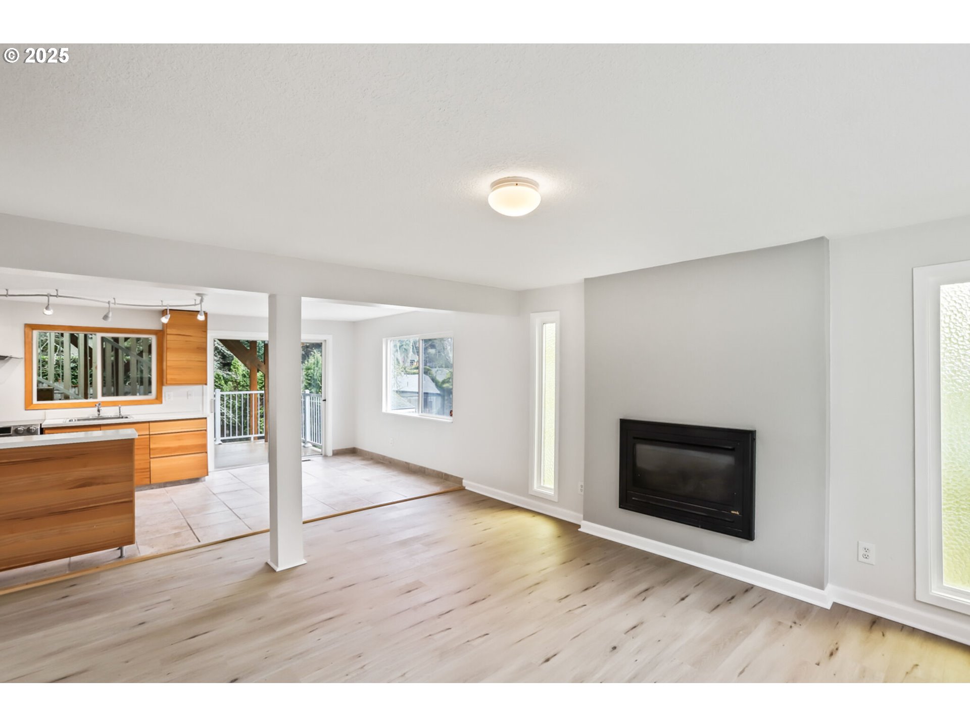 property viewer photo 18