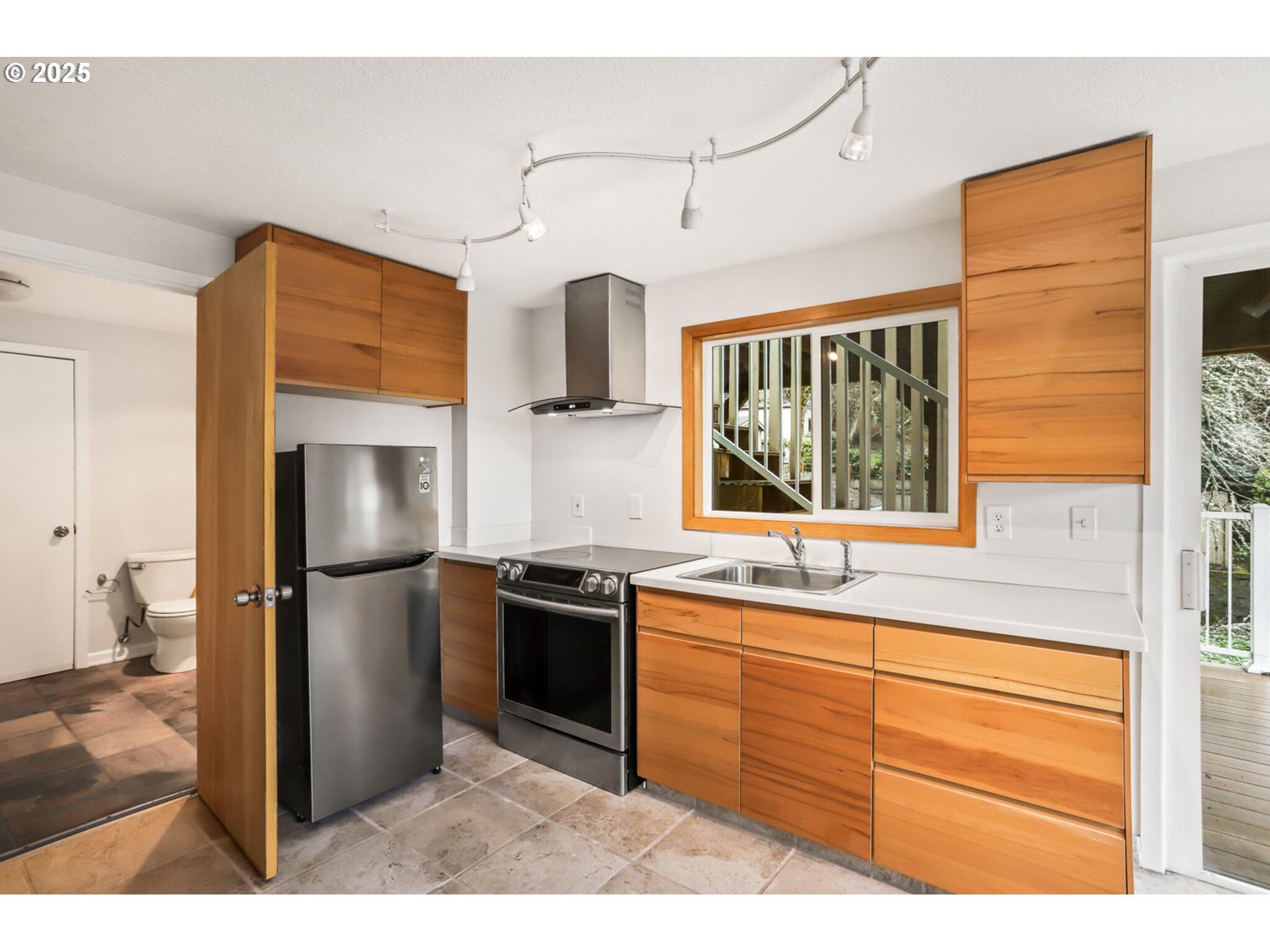 property viewer photo 21