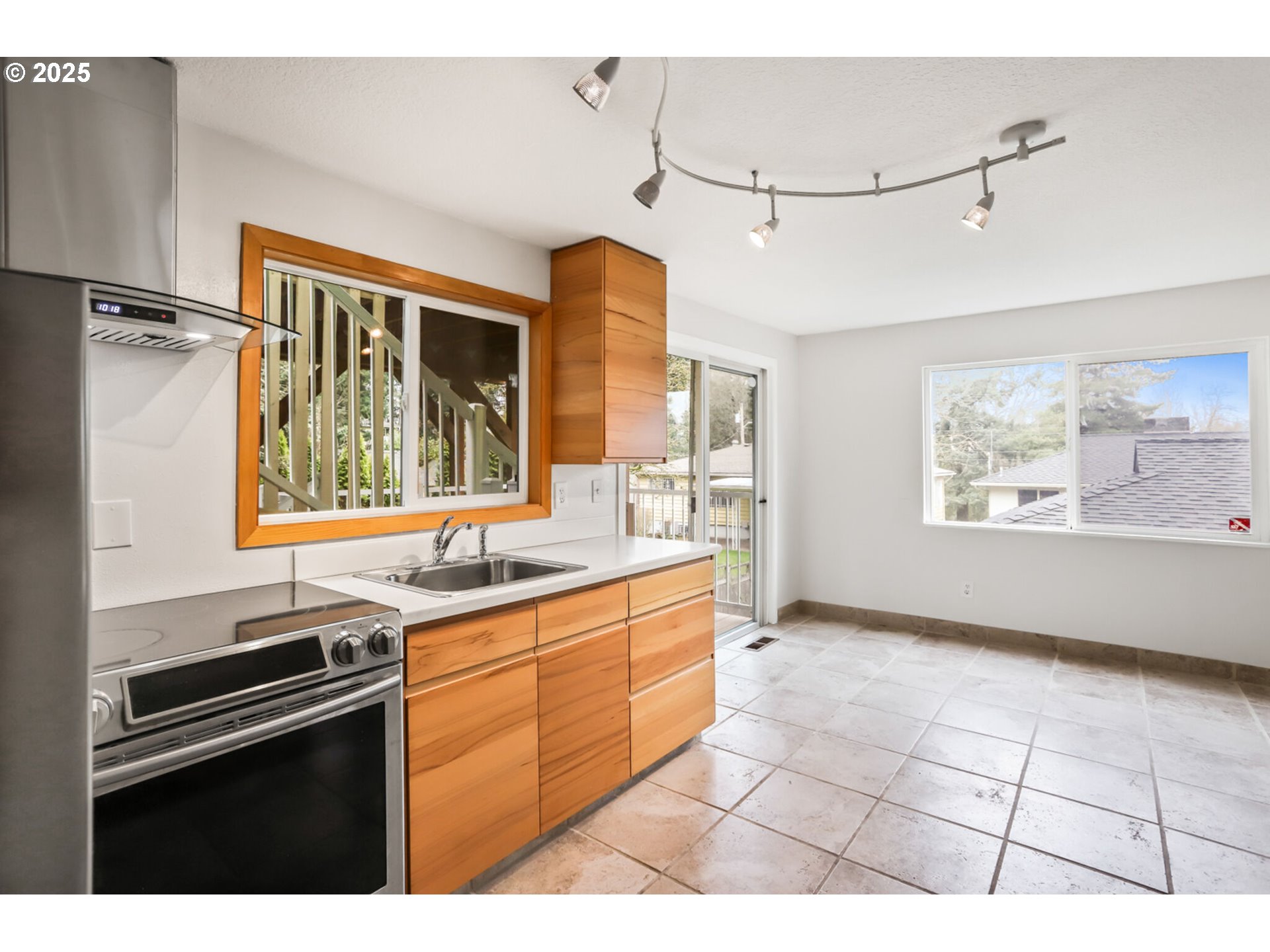 property viewer photo 22