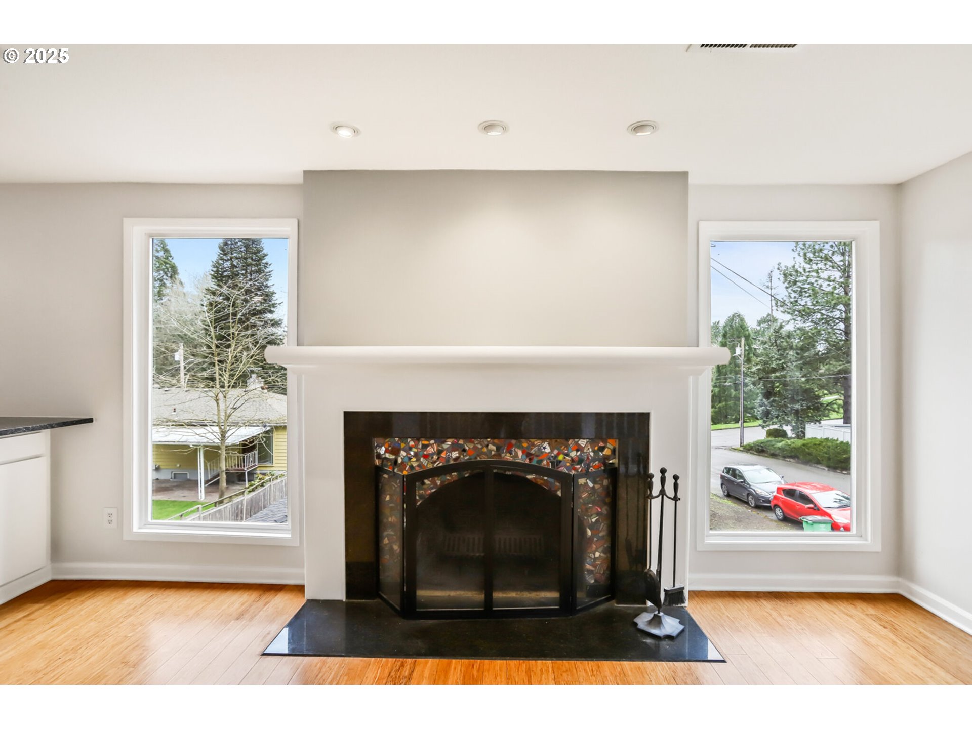 property viewer photo 3