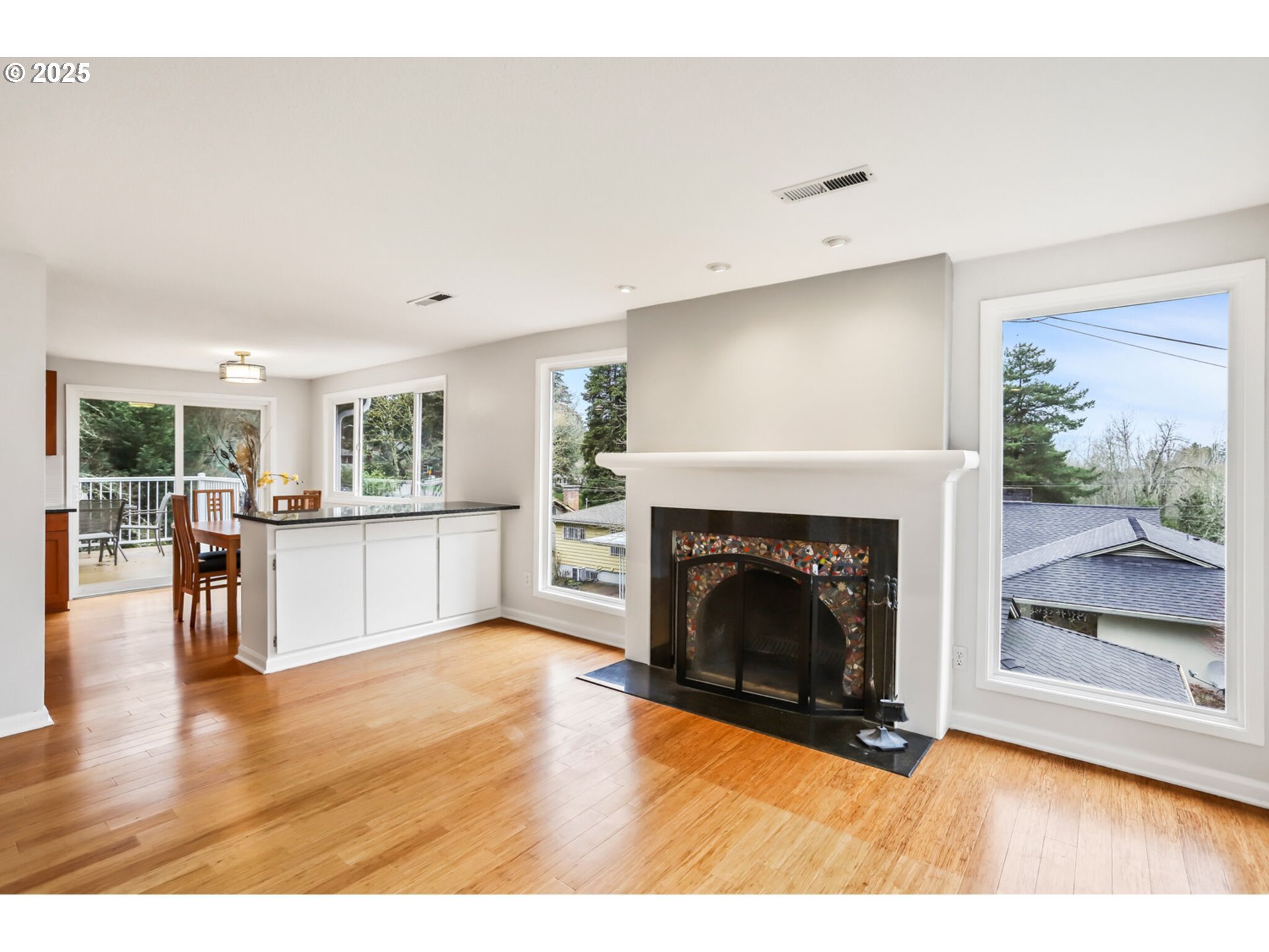 property viewer photo 4