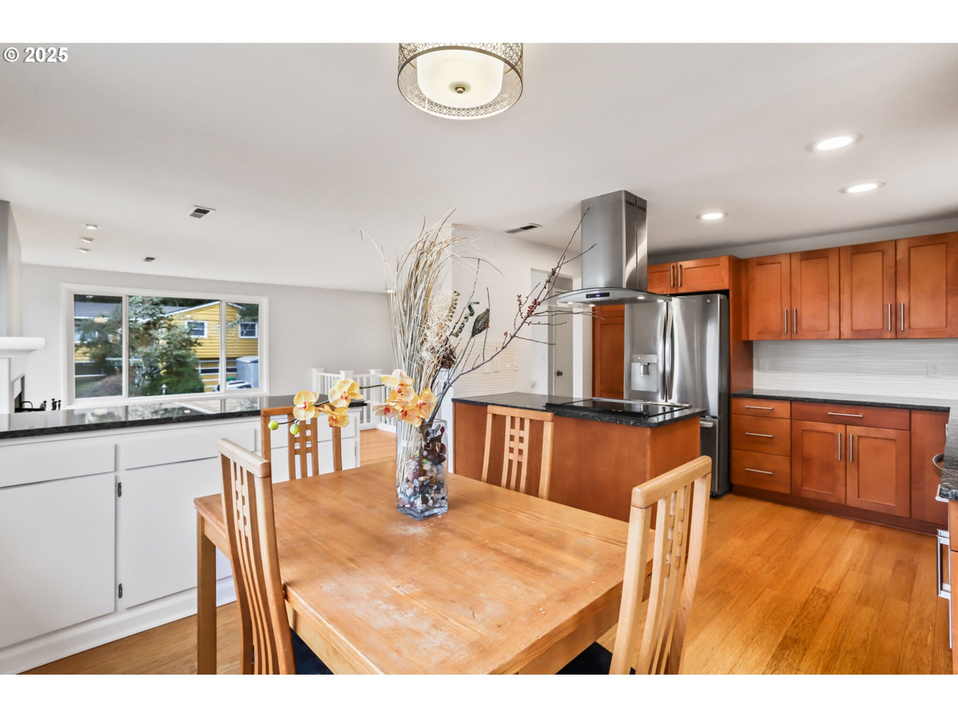 property viewer photo 7