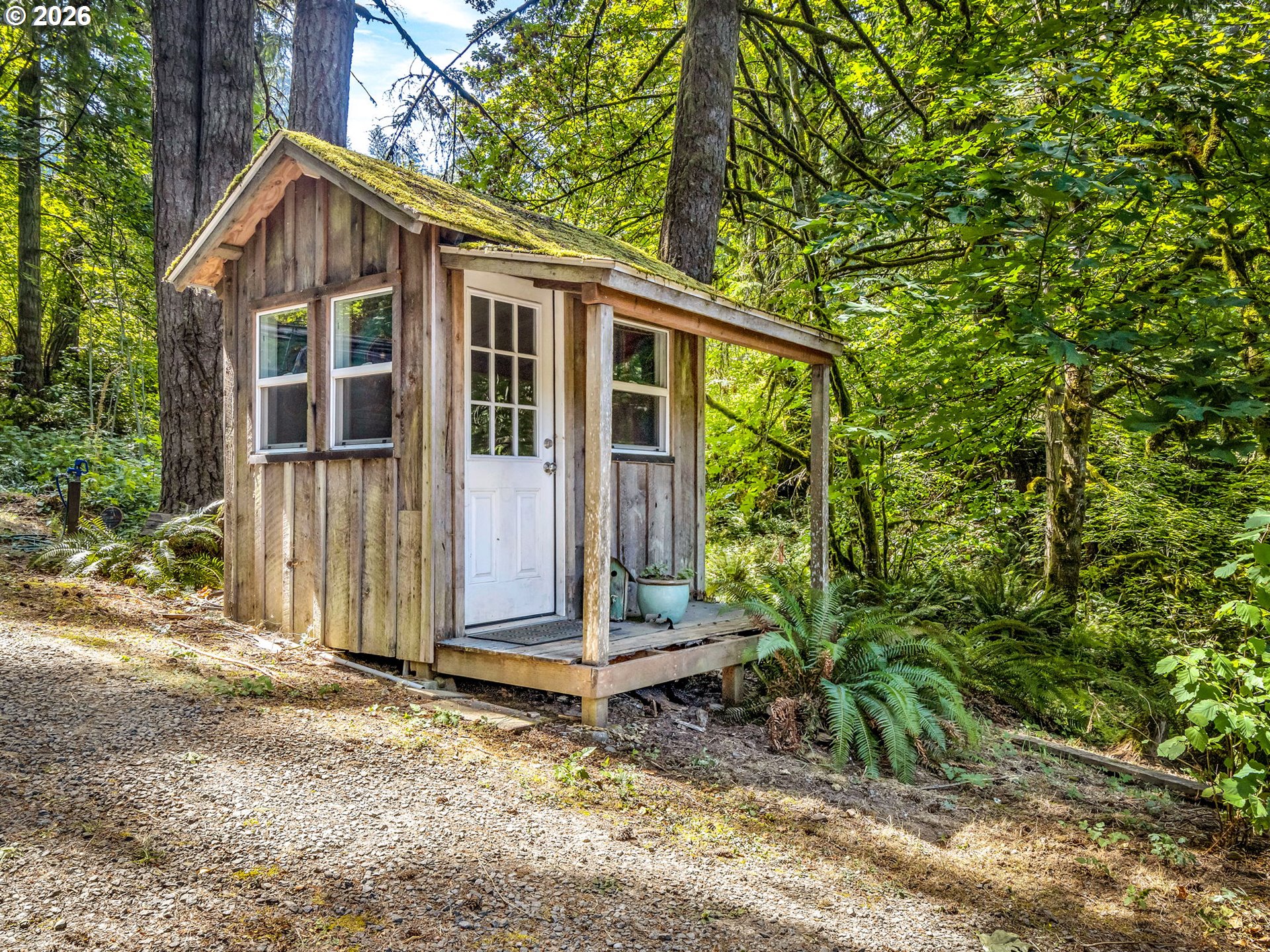 main property photo 33