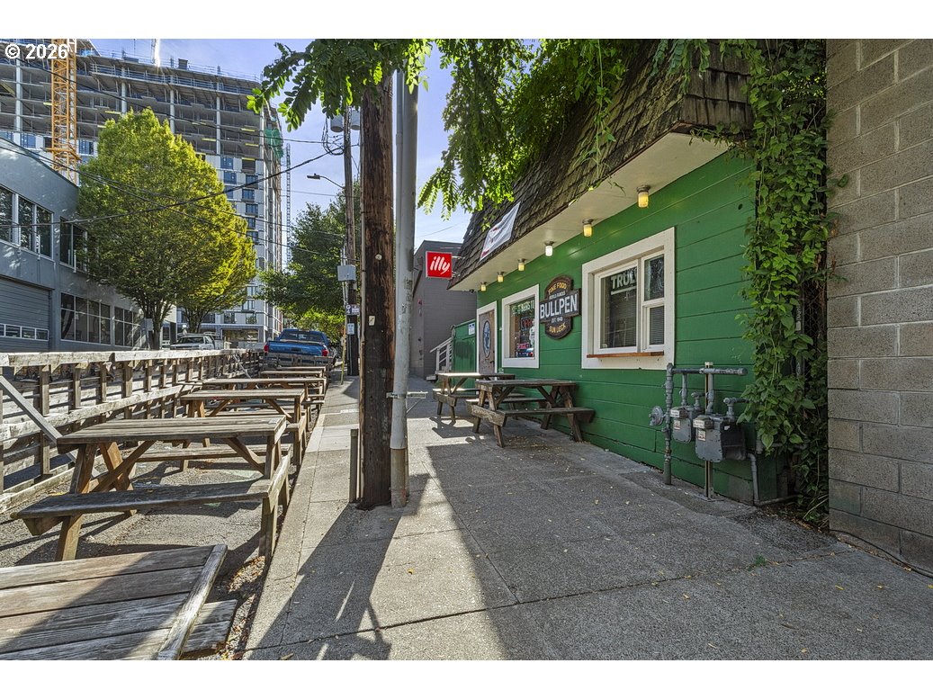 main property photo 33