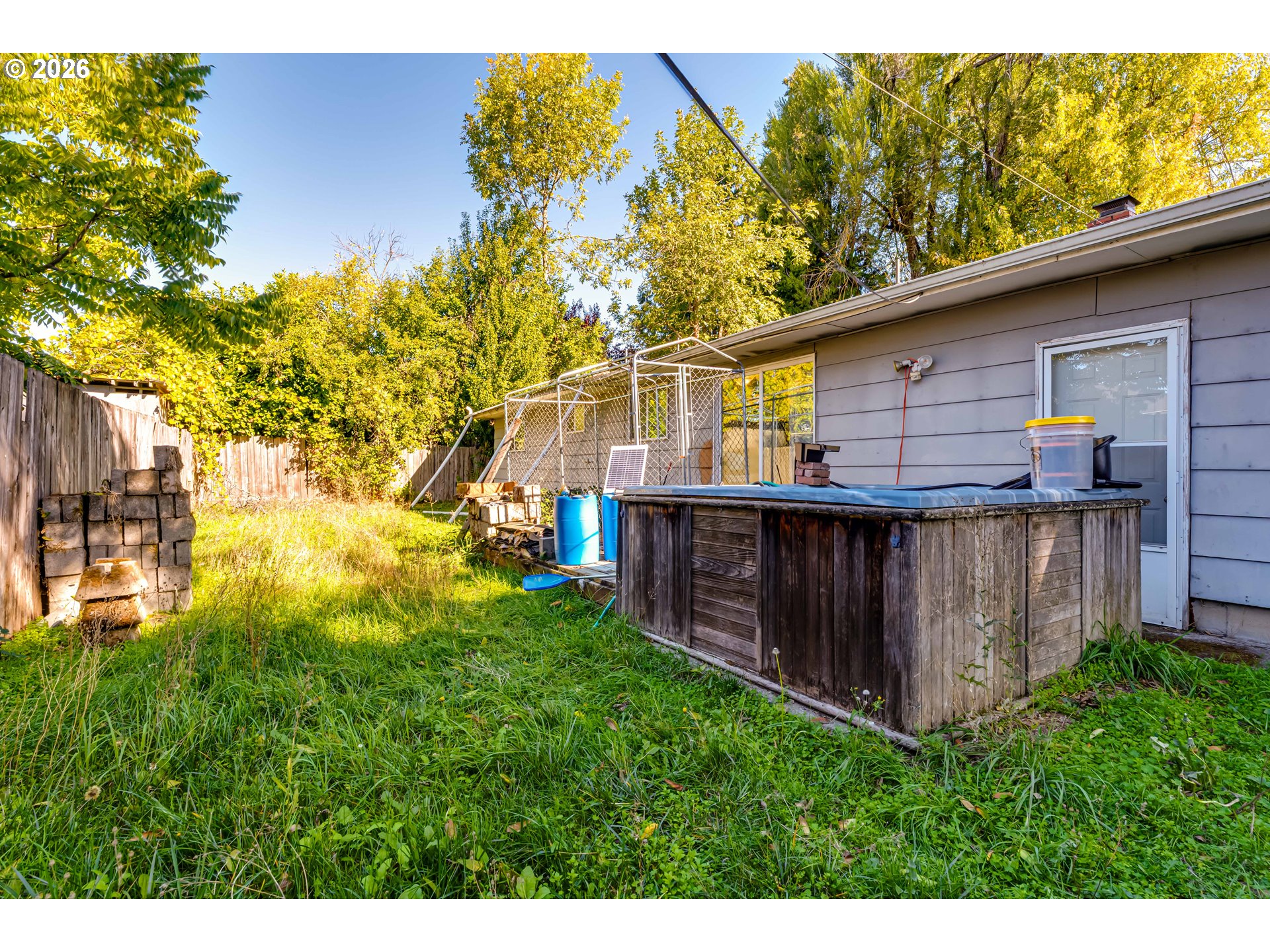 main property photo 20
