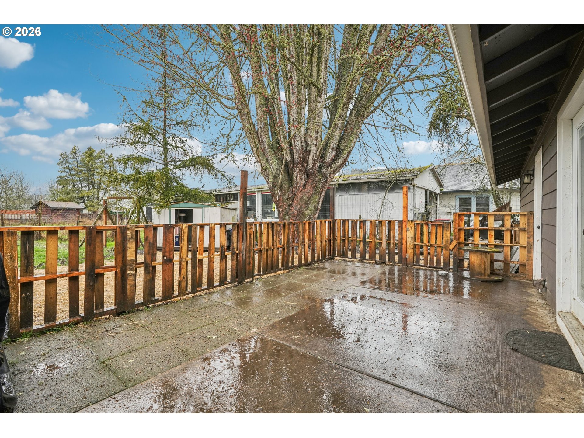 property viewer photo 24