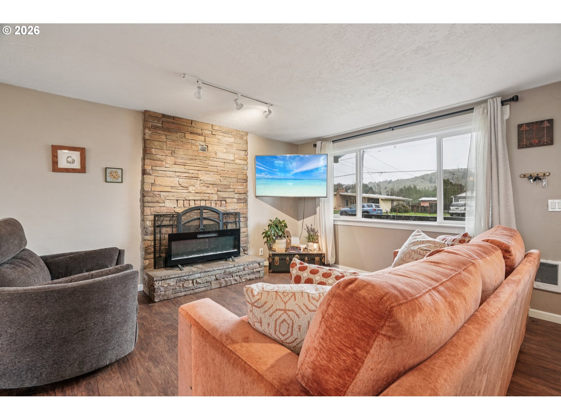 property viewer photo 7