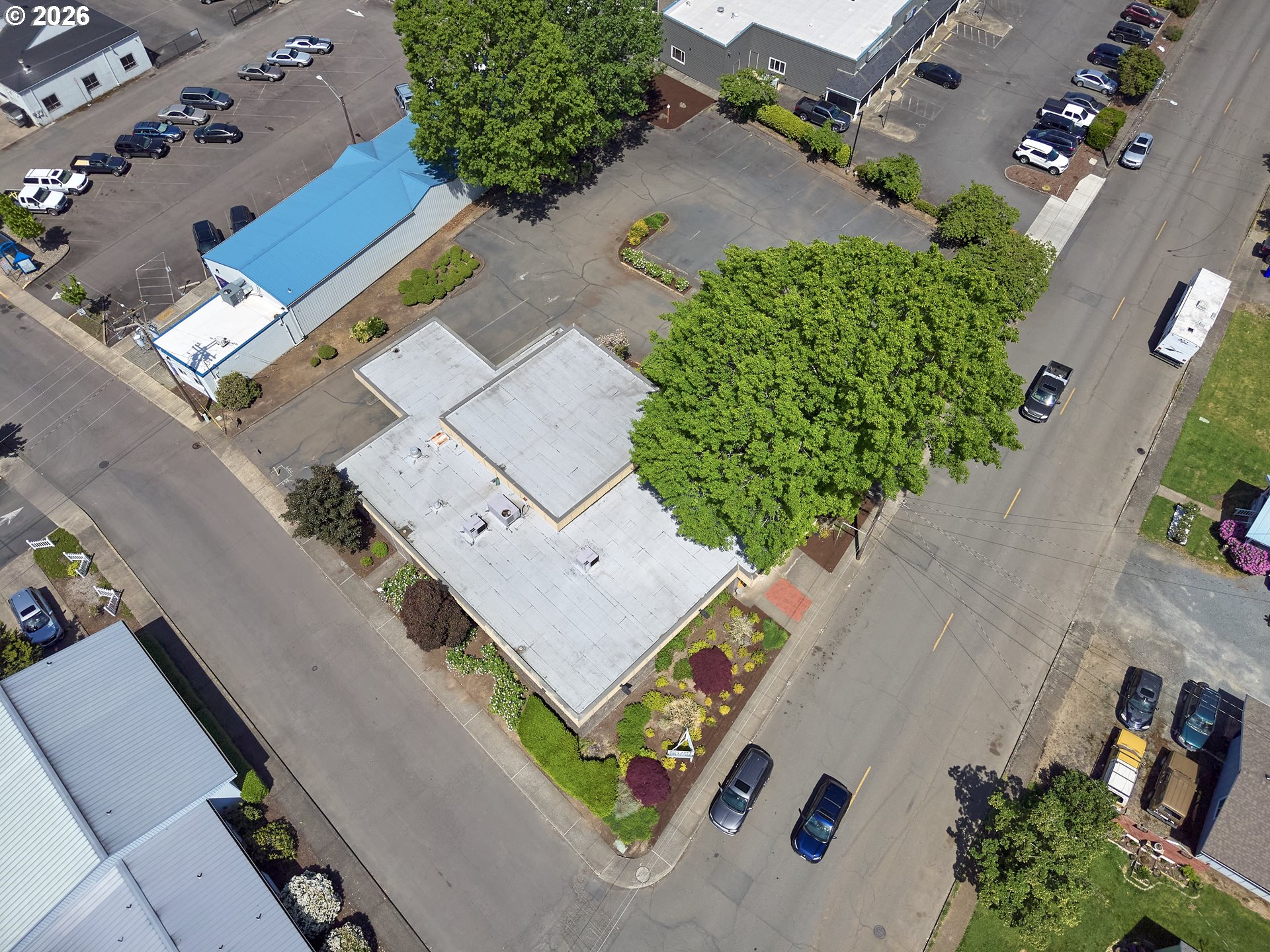 main property photo 40