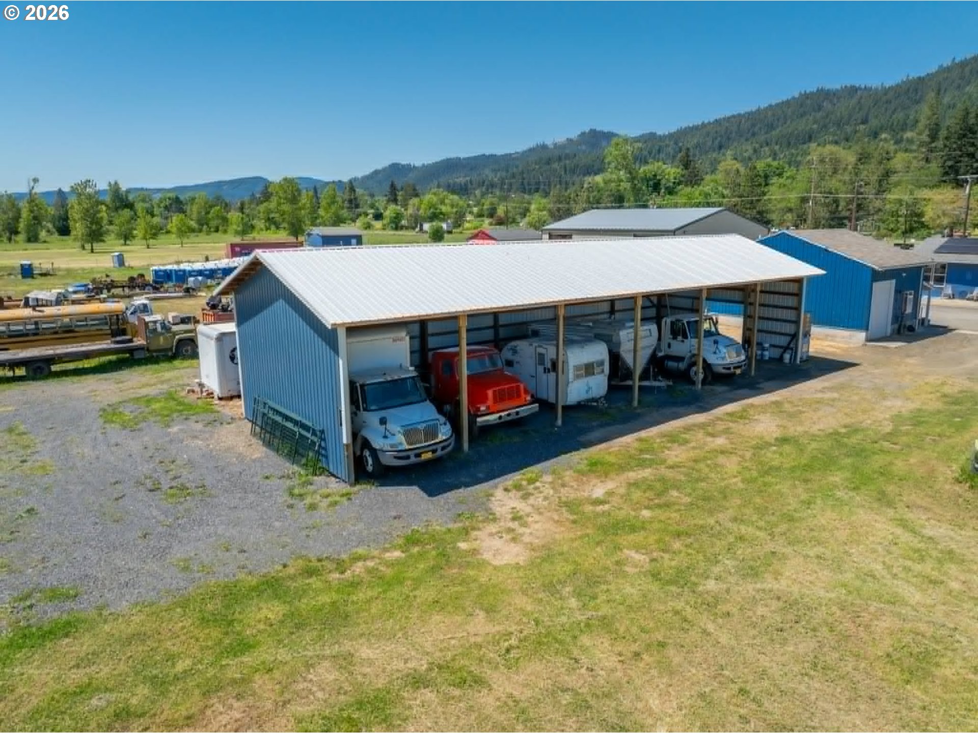 main property photo 16