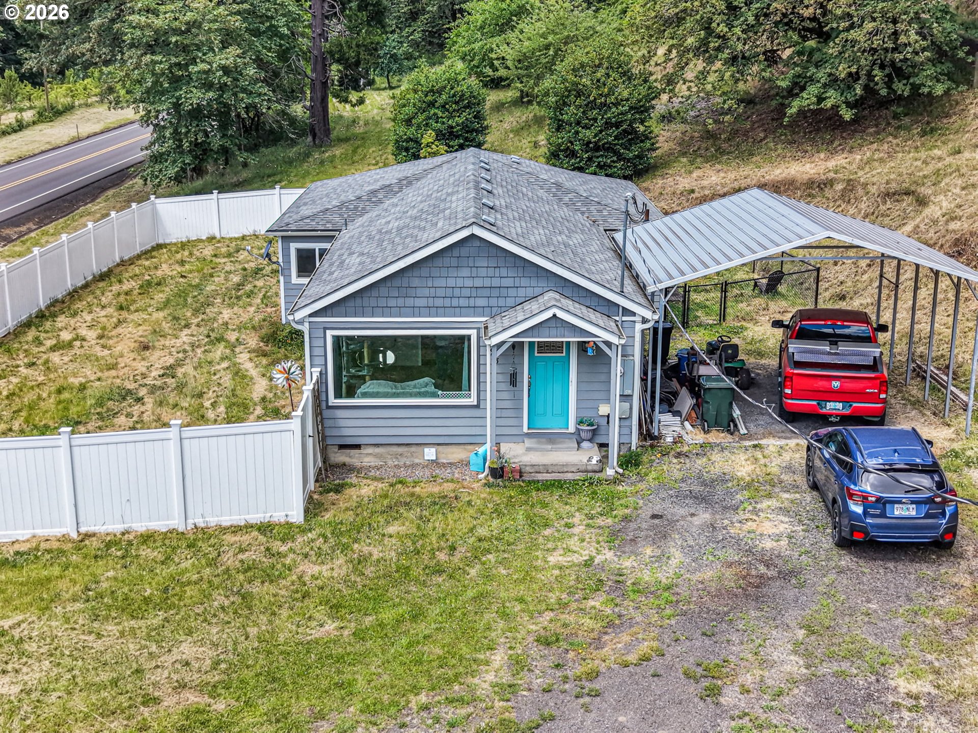 main property photo 6