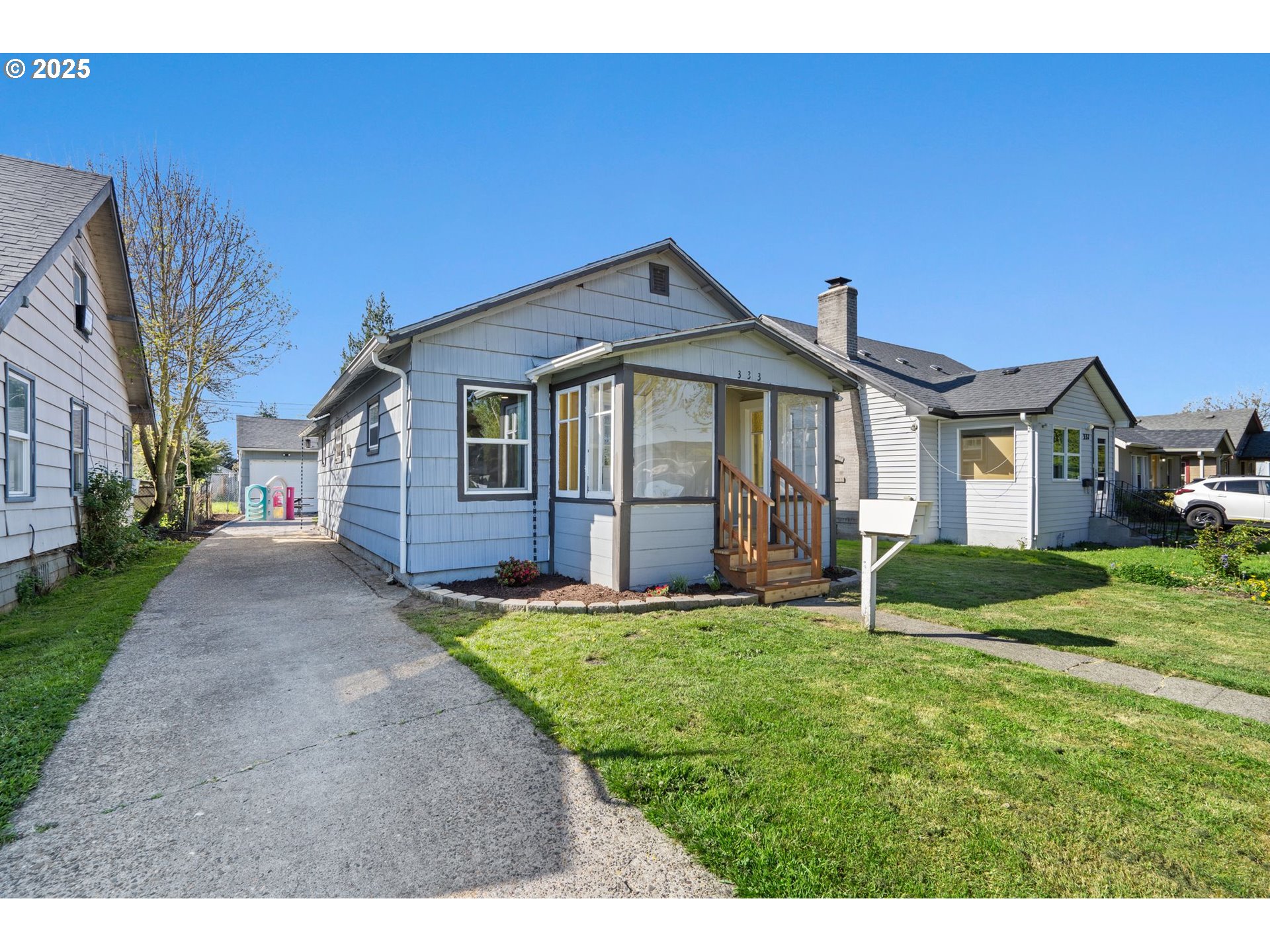 property viewer photo 1