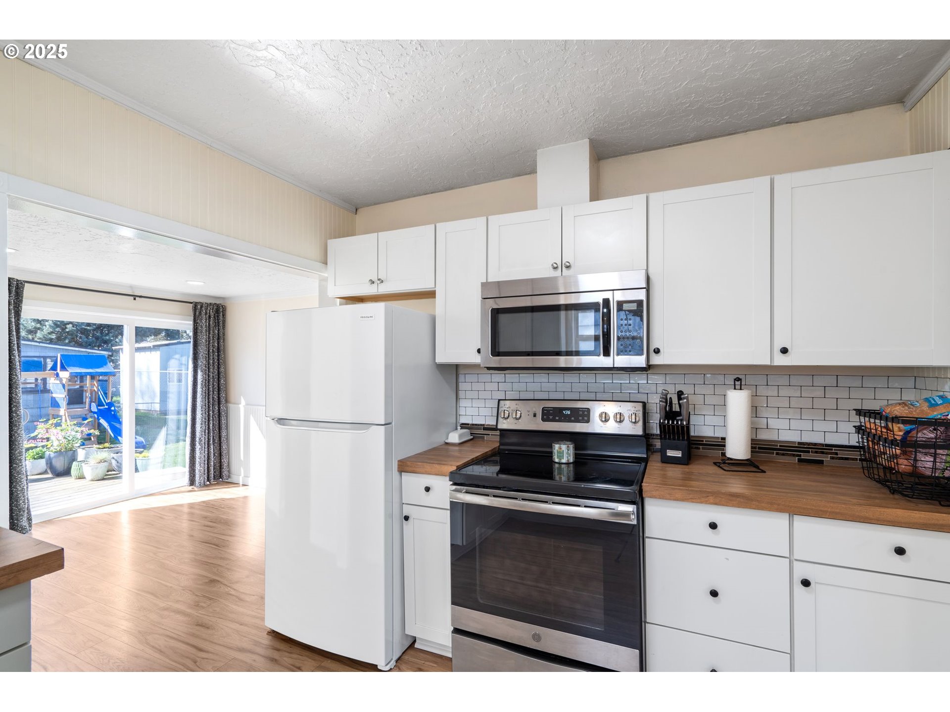 property viewer photo 12