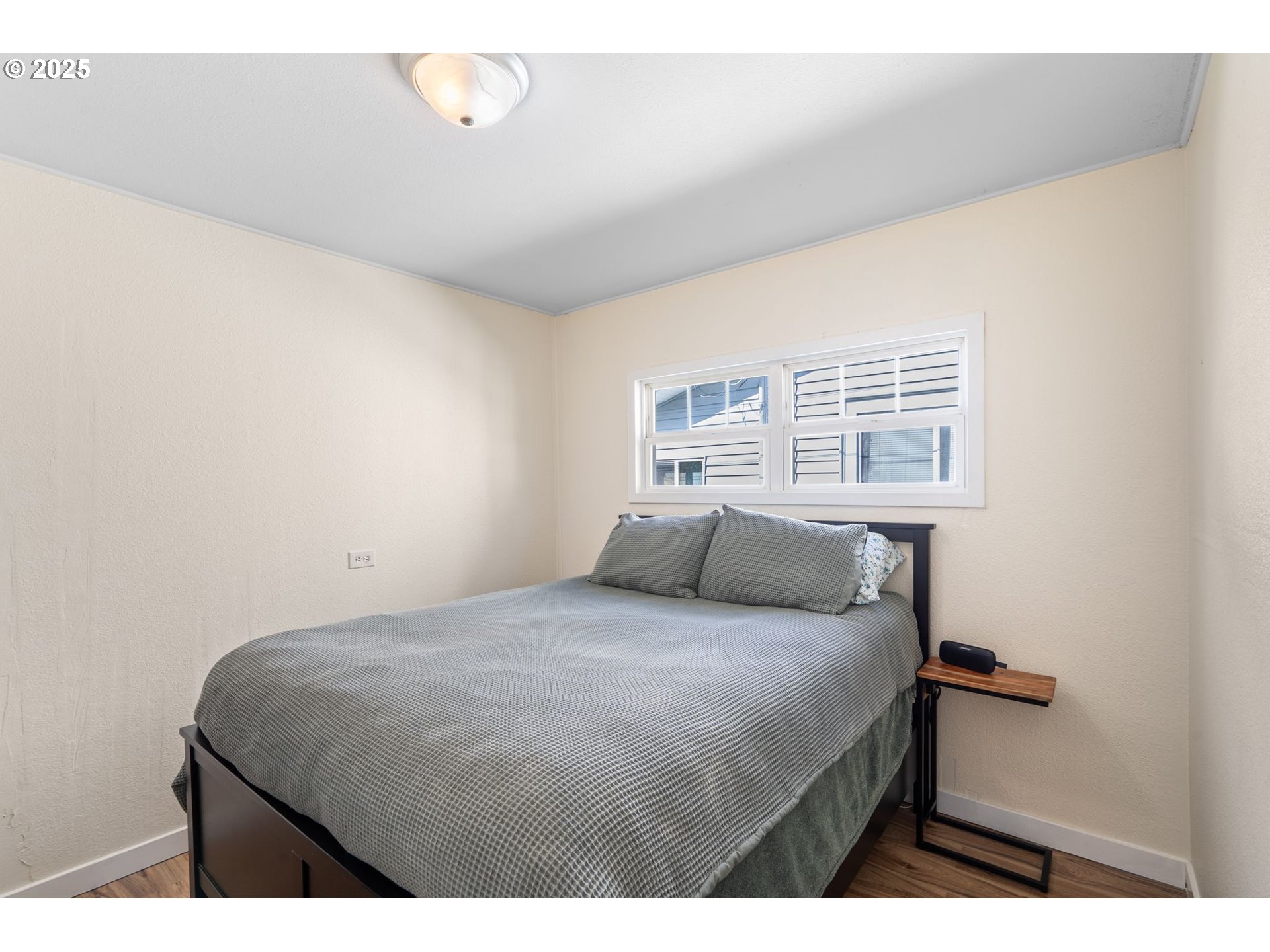property viewer photo 15