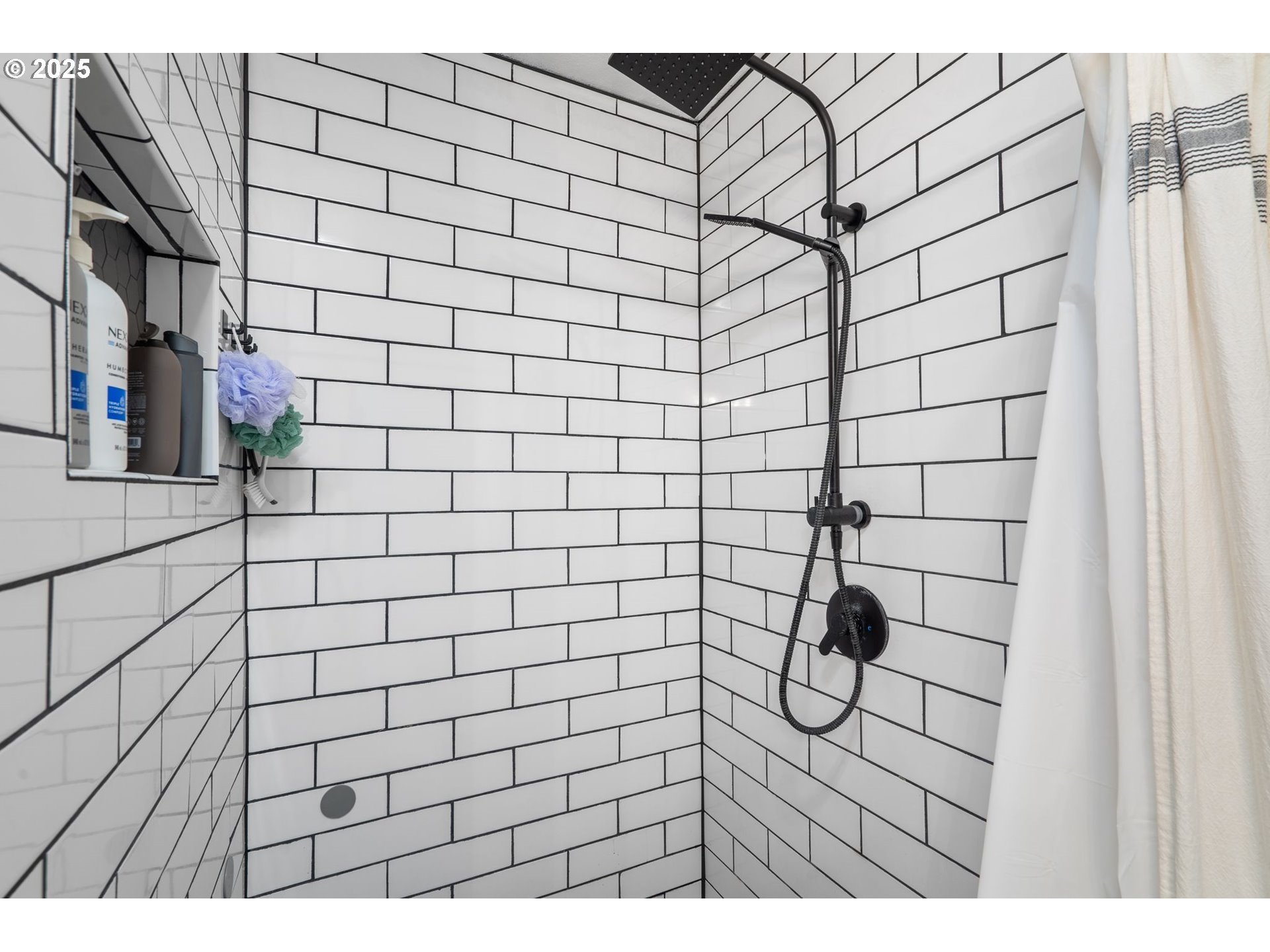 property viewer photo 22