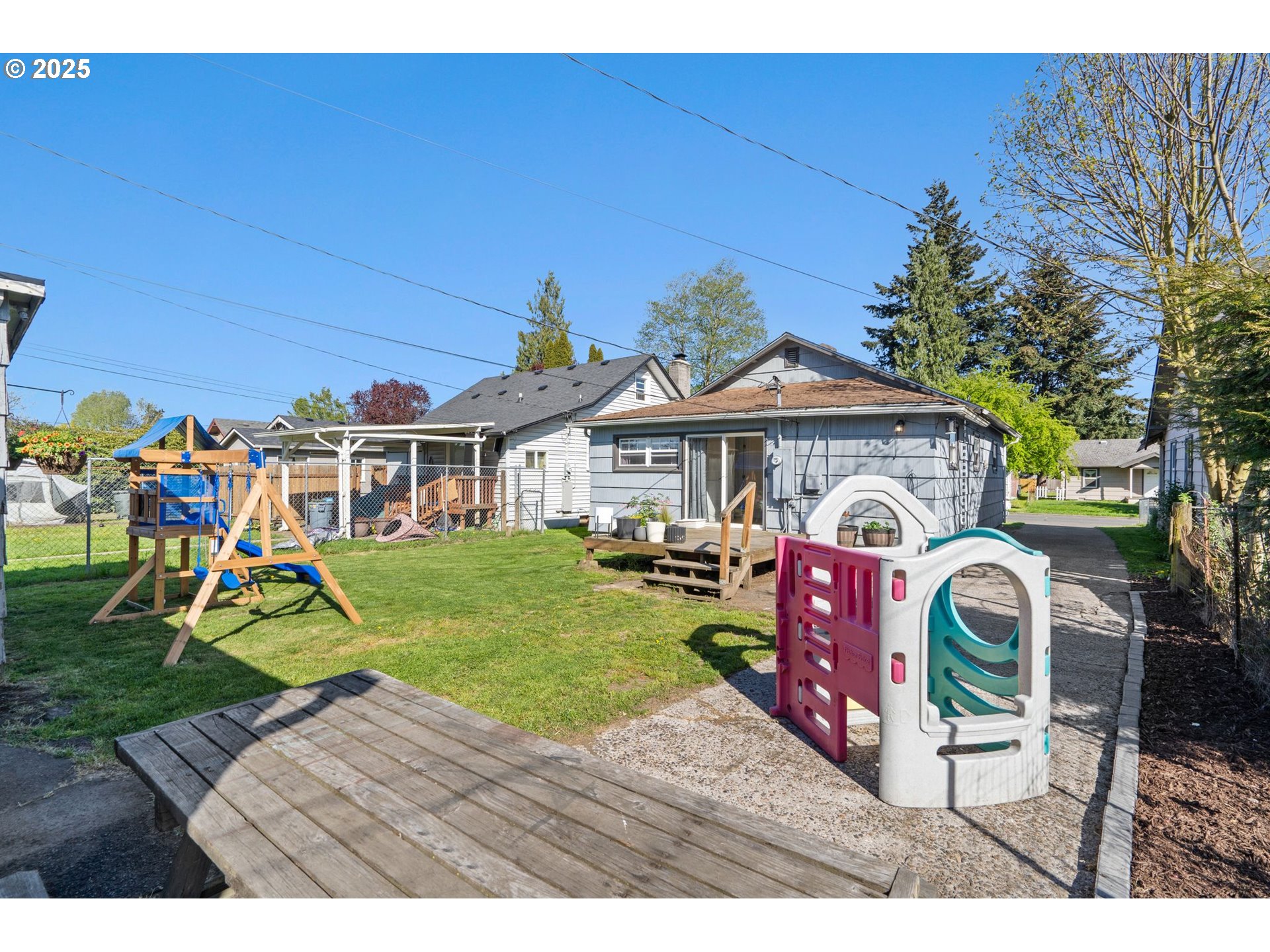 property viewer photo 27