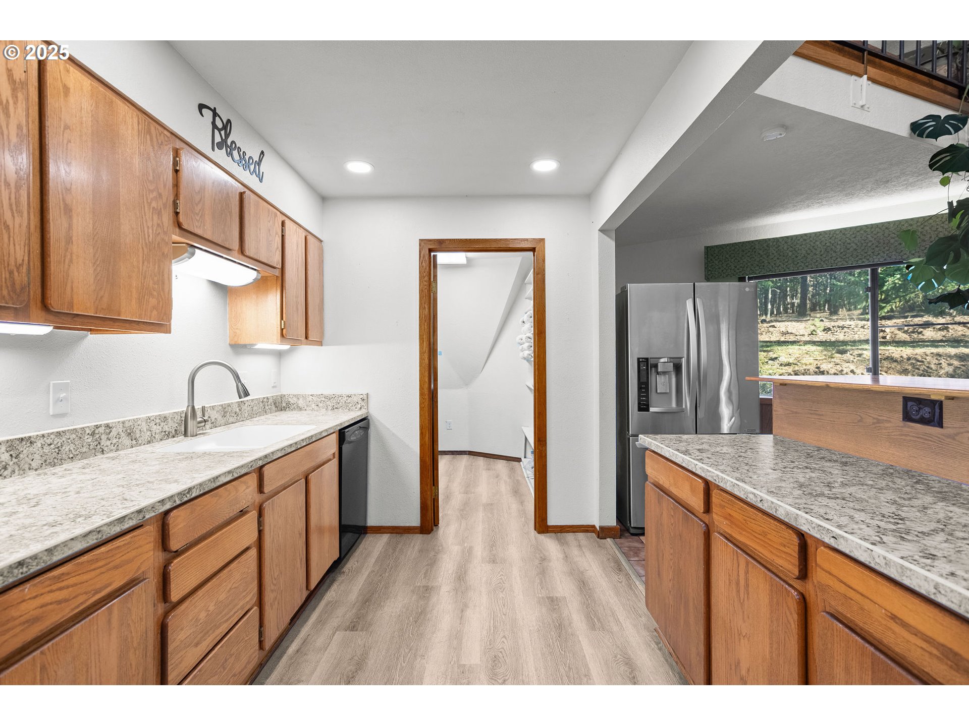 property viewer photo 16