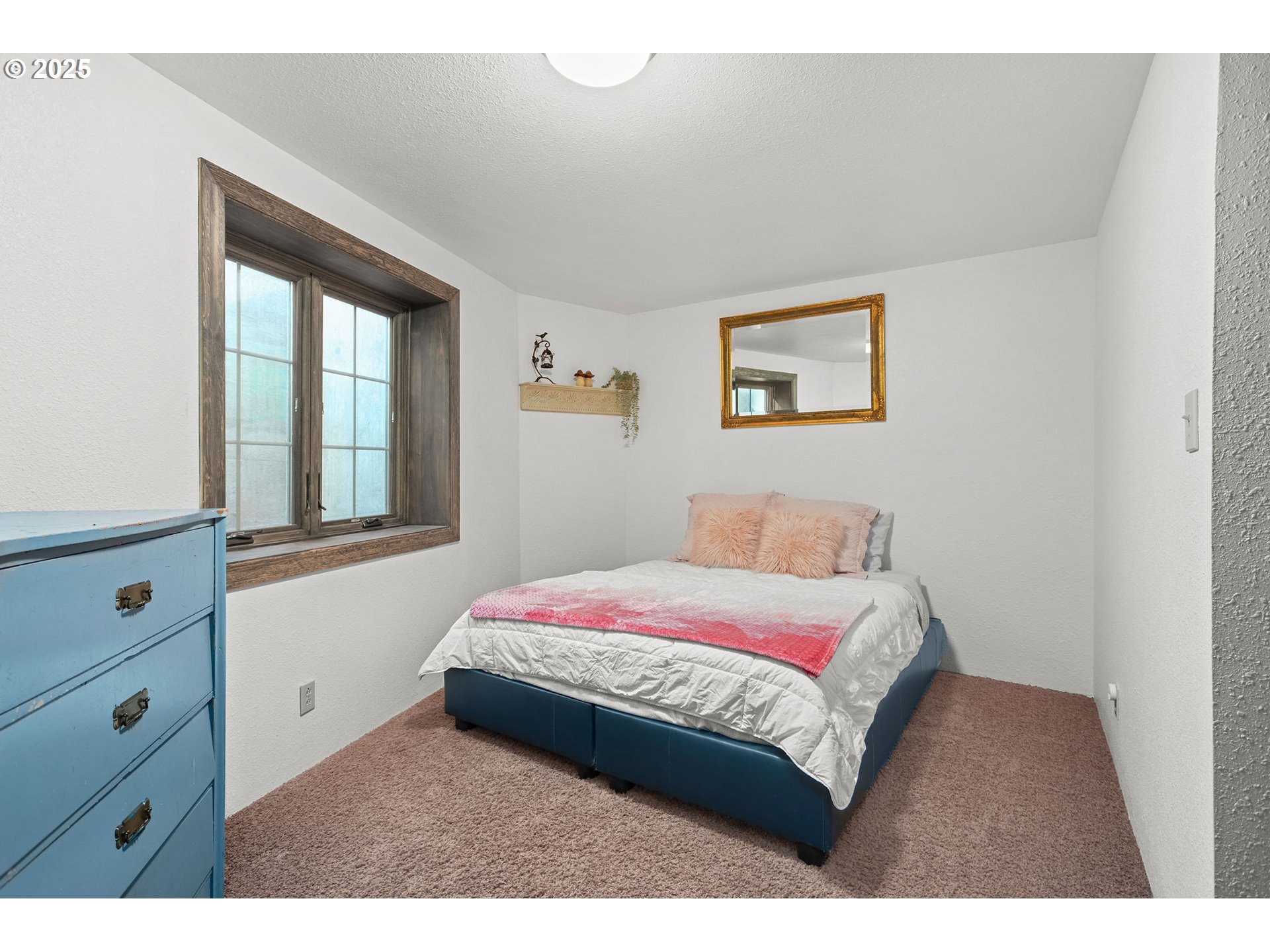property viewer photo 27