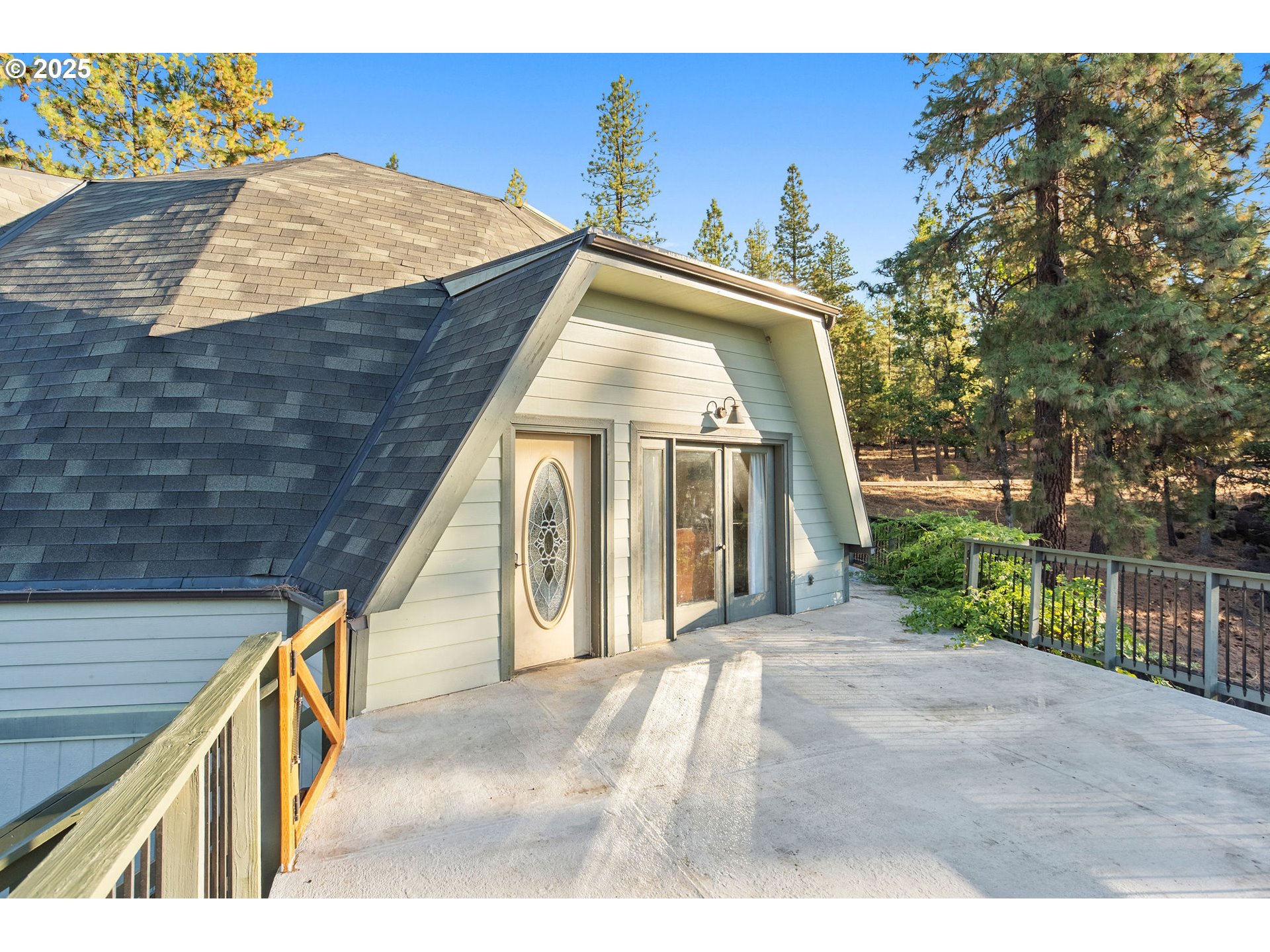 property viewer photo 6