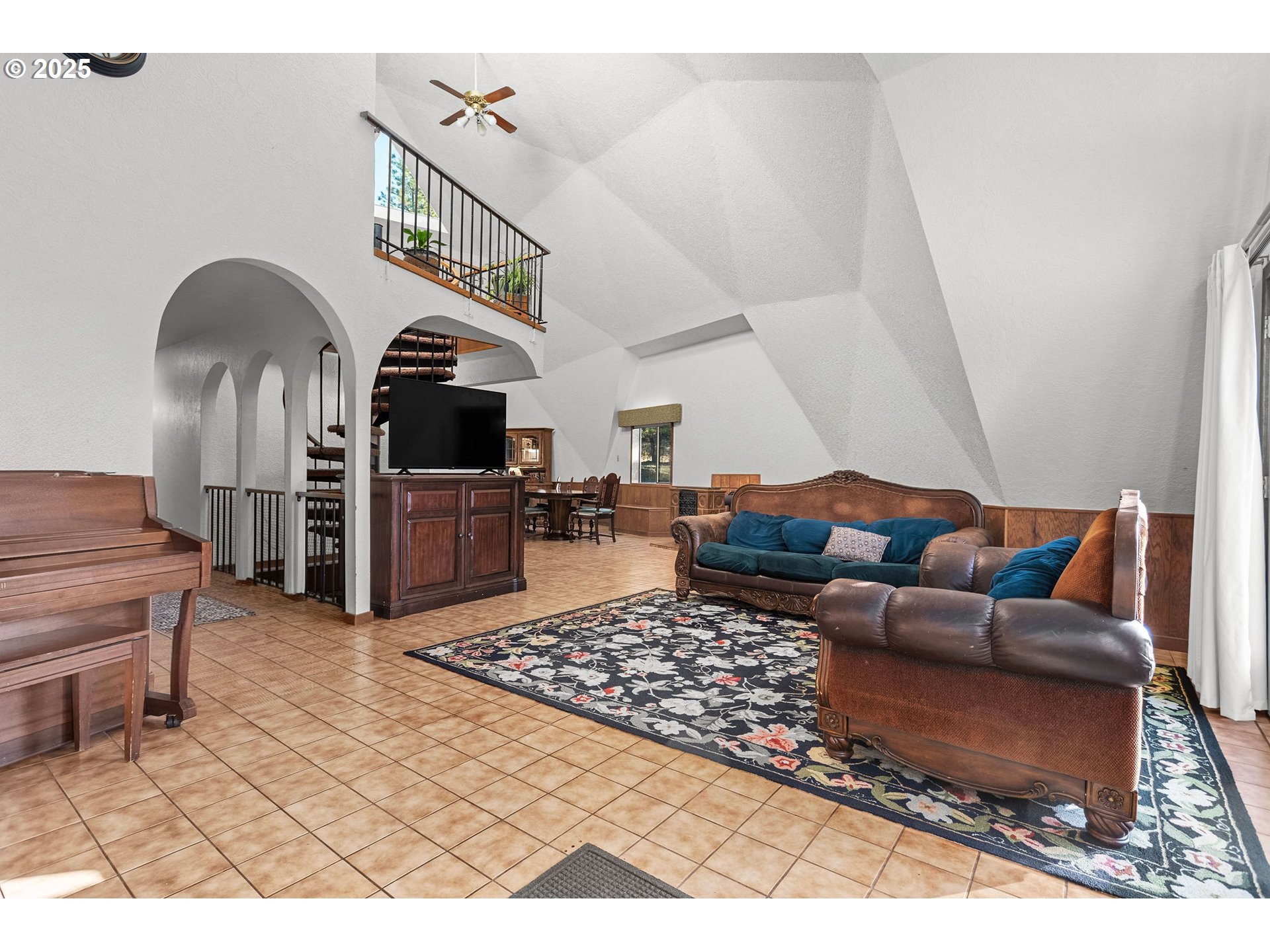property viewer photo 7