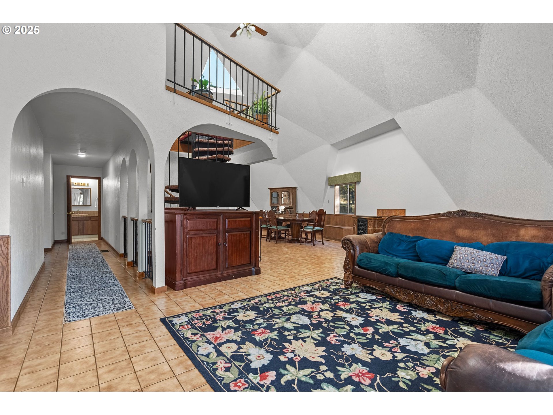 property viewer photo 8