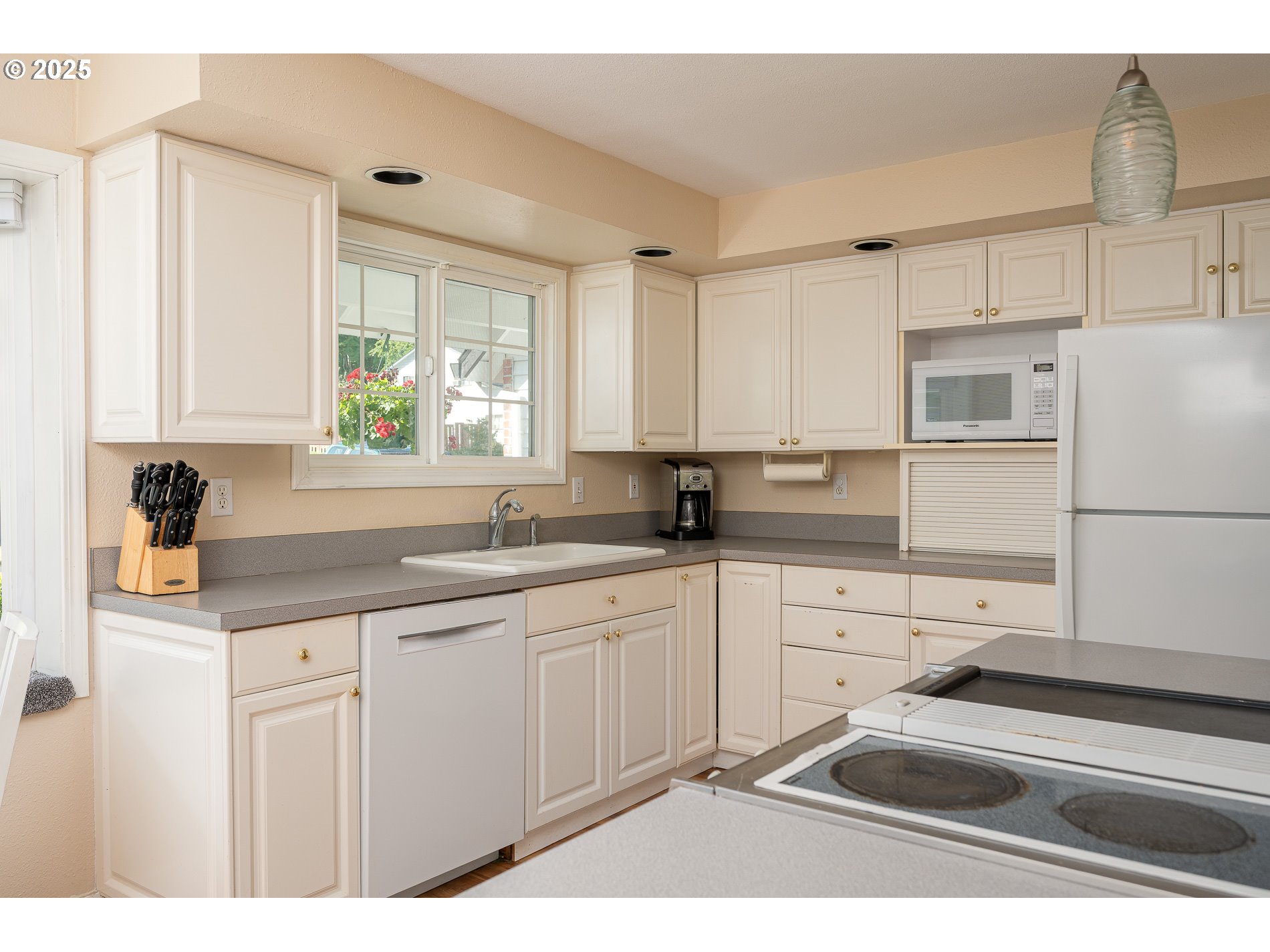 property viewer photo 11