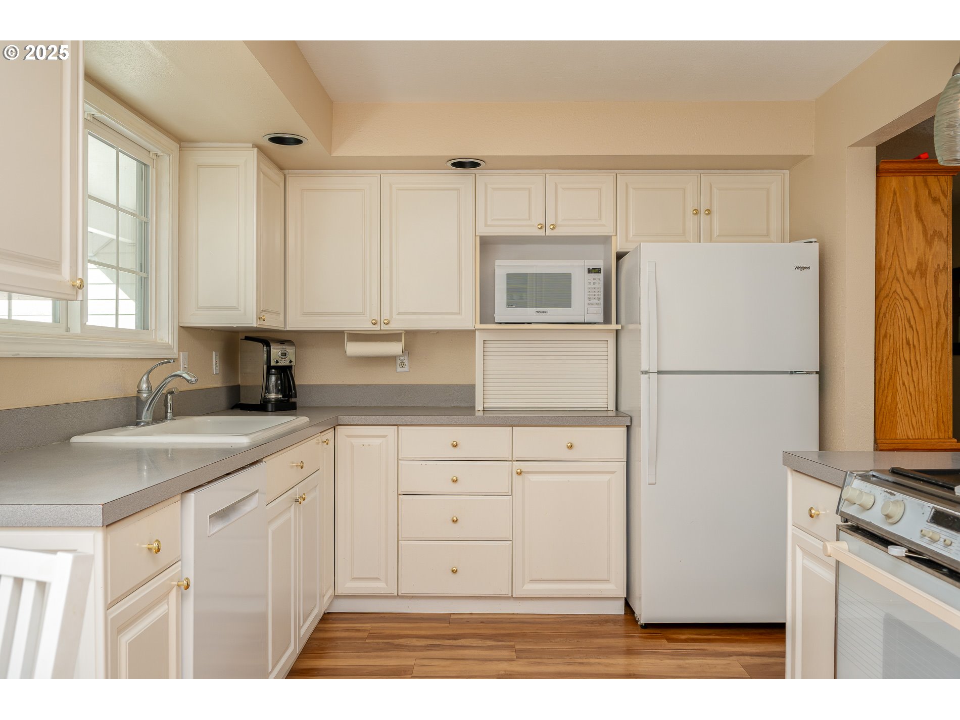property viewer photo 12