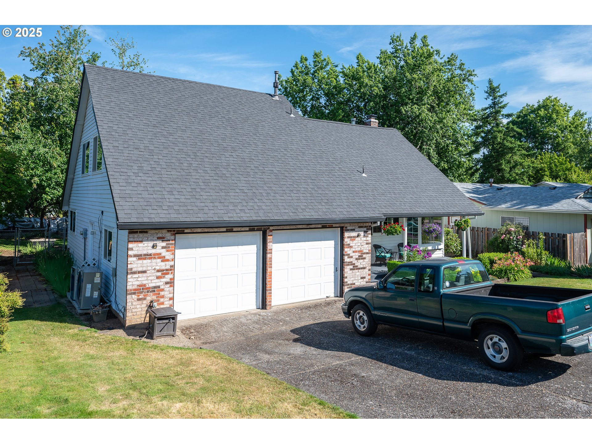 property viewer photo 2