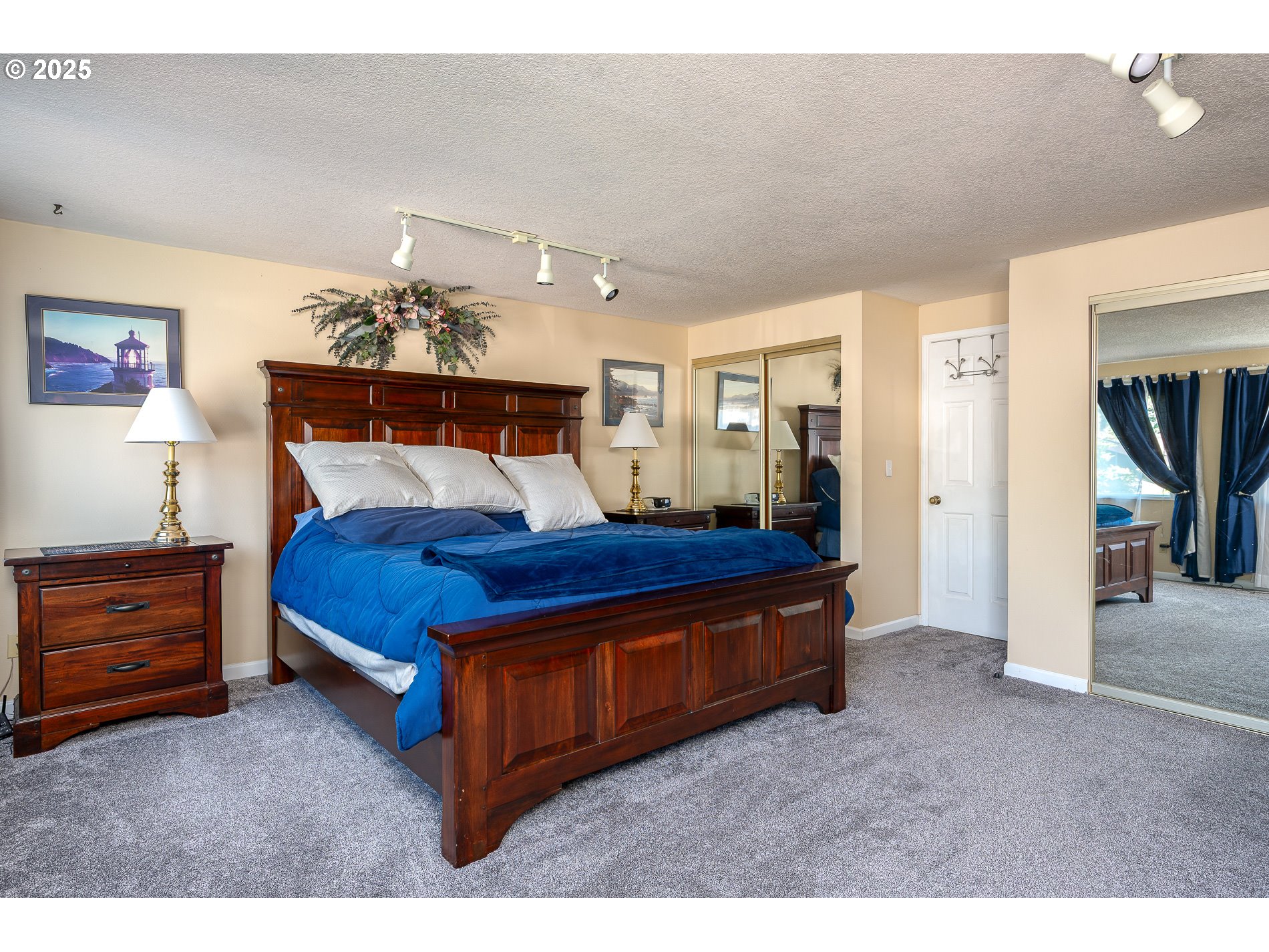 property viewer photo 20