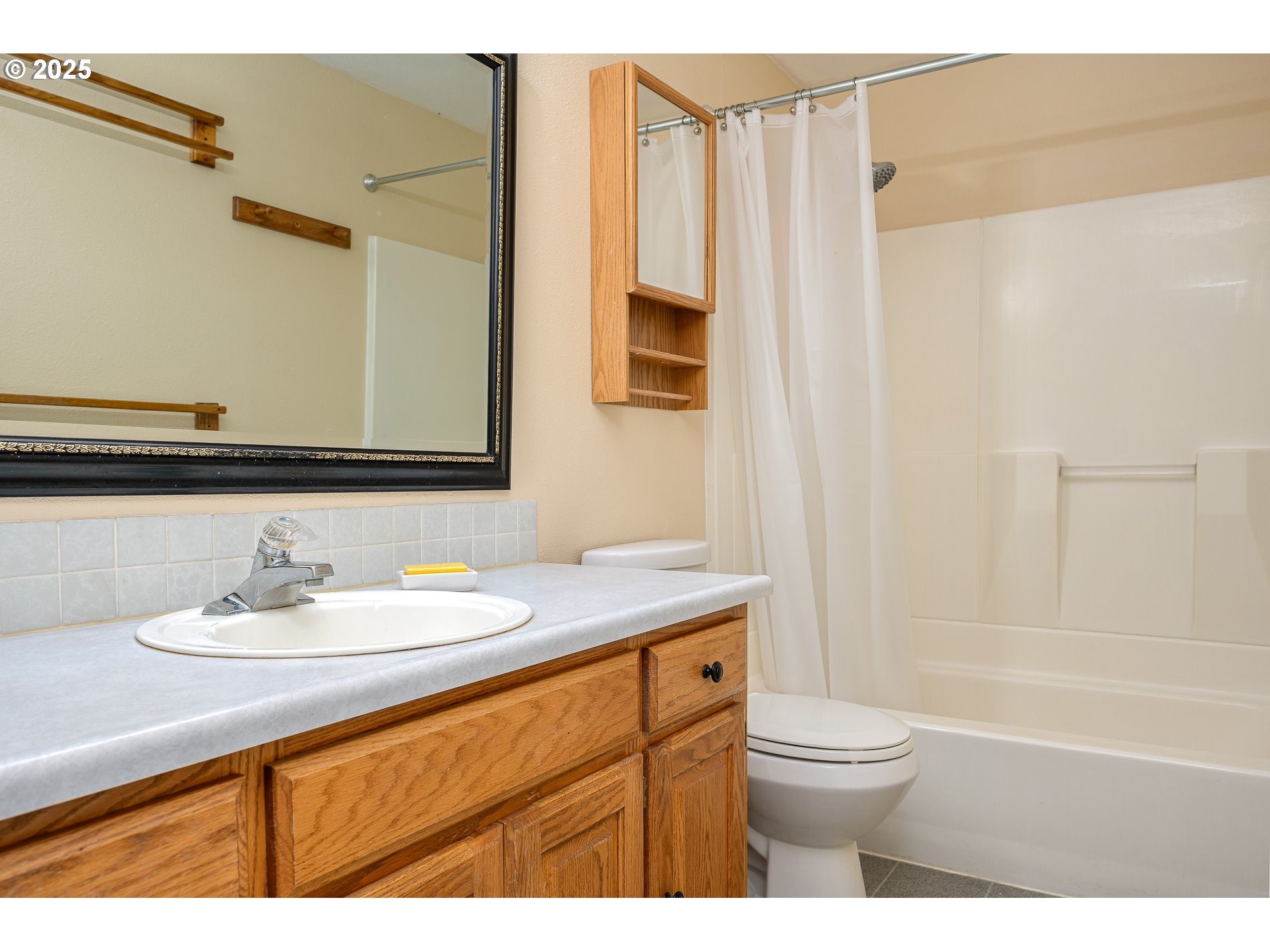 property viewer photo 23