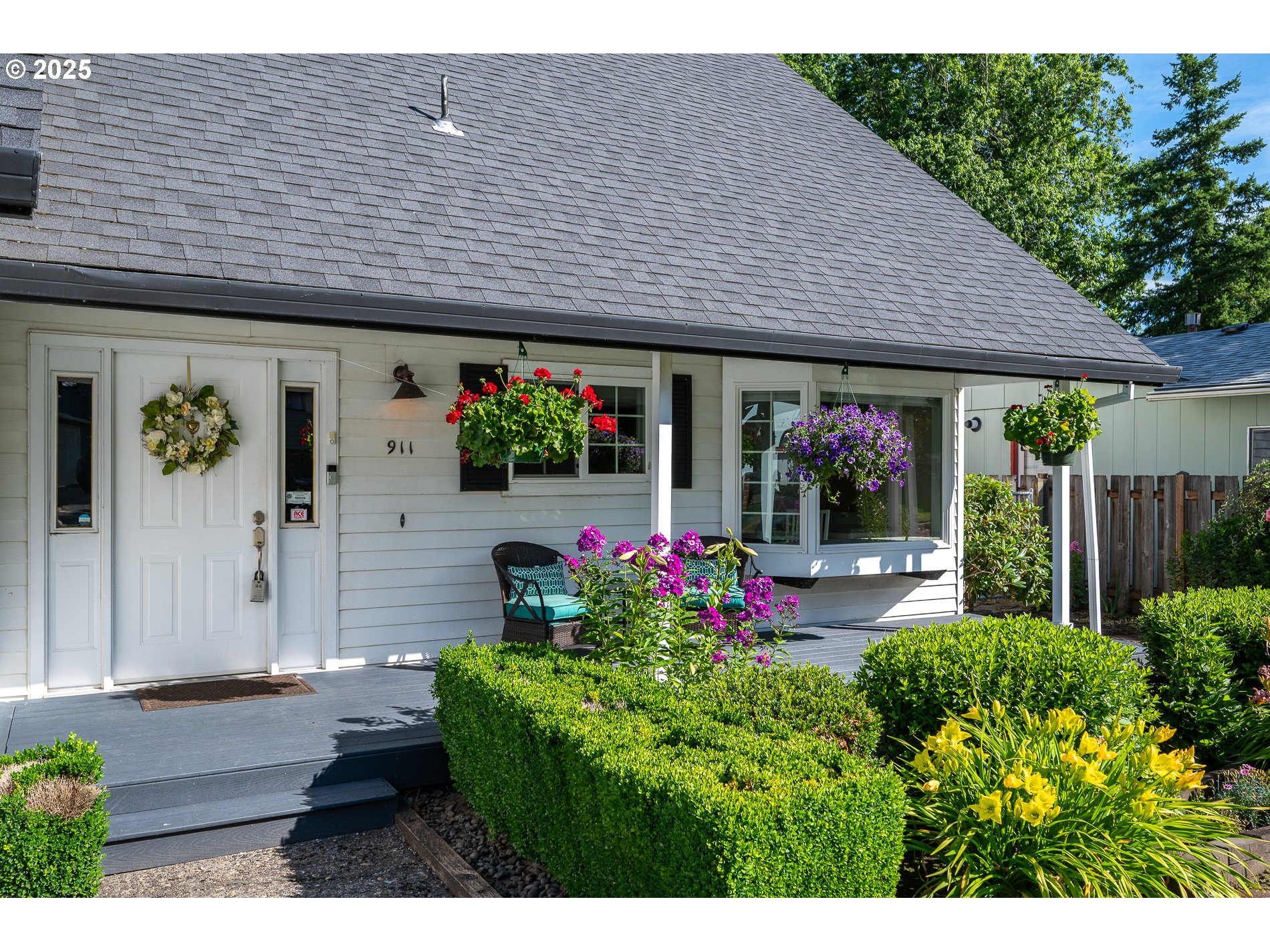 property viewer photo 4